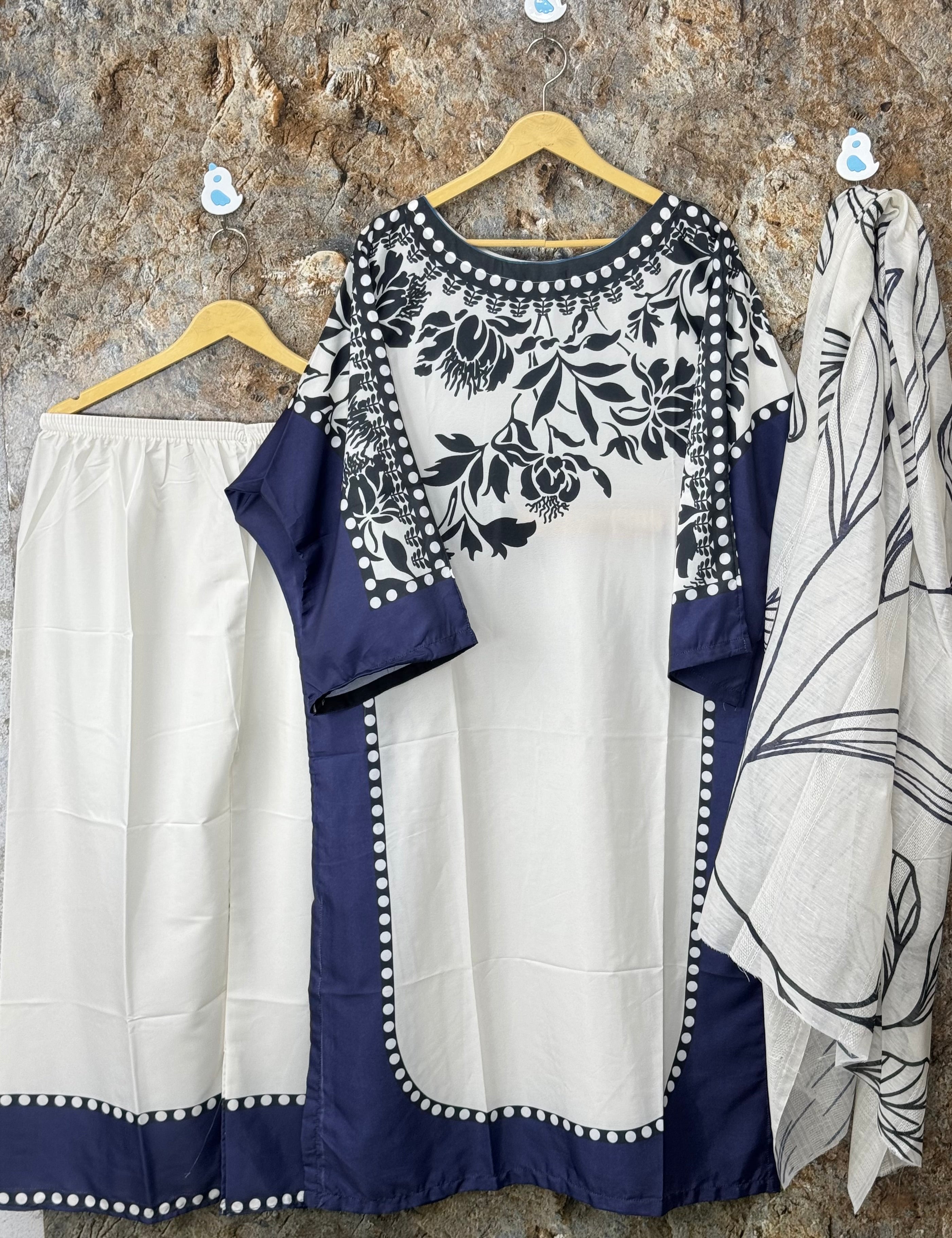 Women 3 pics suit fabric grip silk premium quality ✅