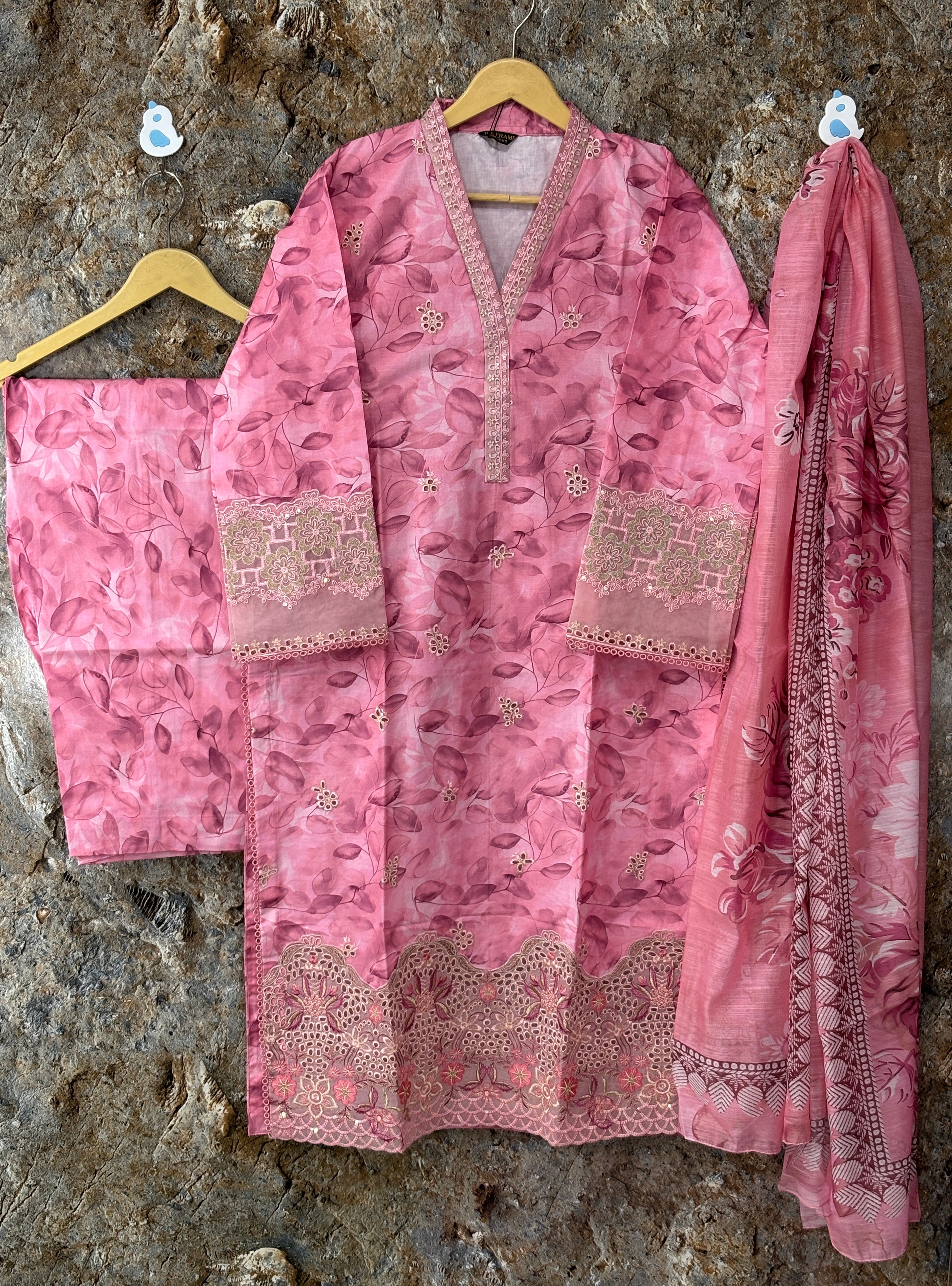 Women 3 peice suit winter fabric ✅