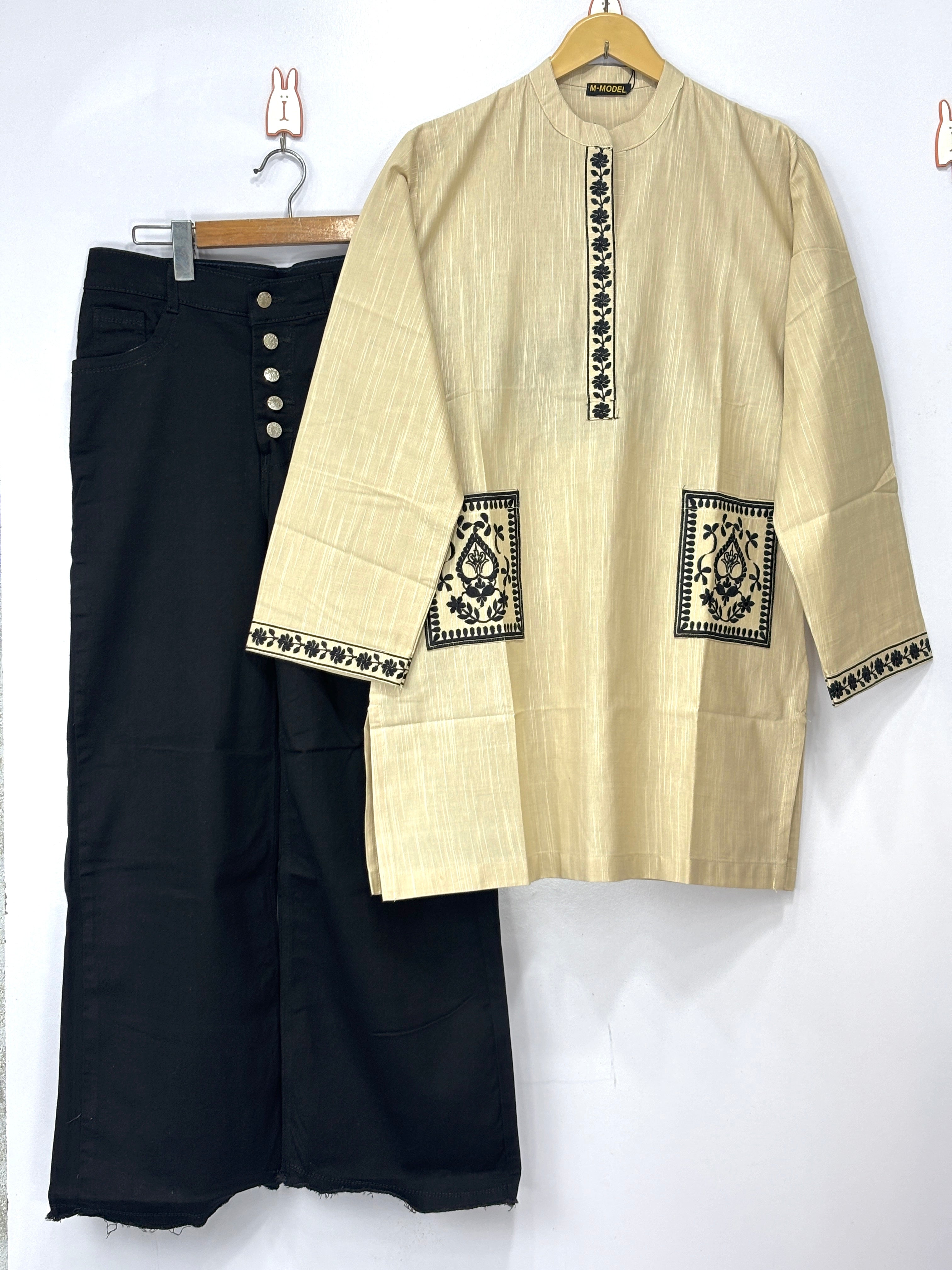 Women tops and jeans ✅