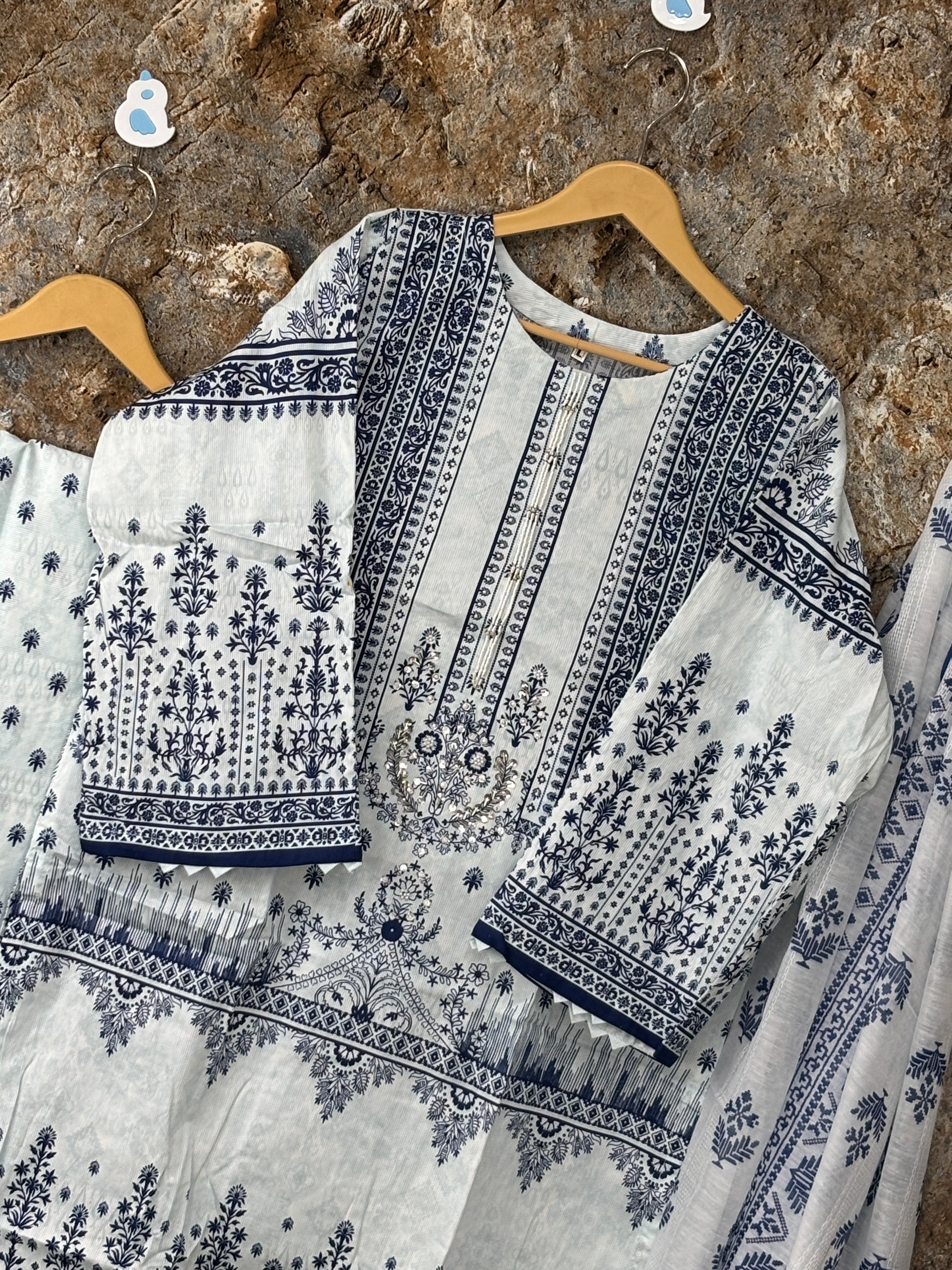 Women 3 pics suit winter collection ✅