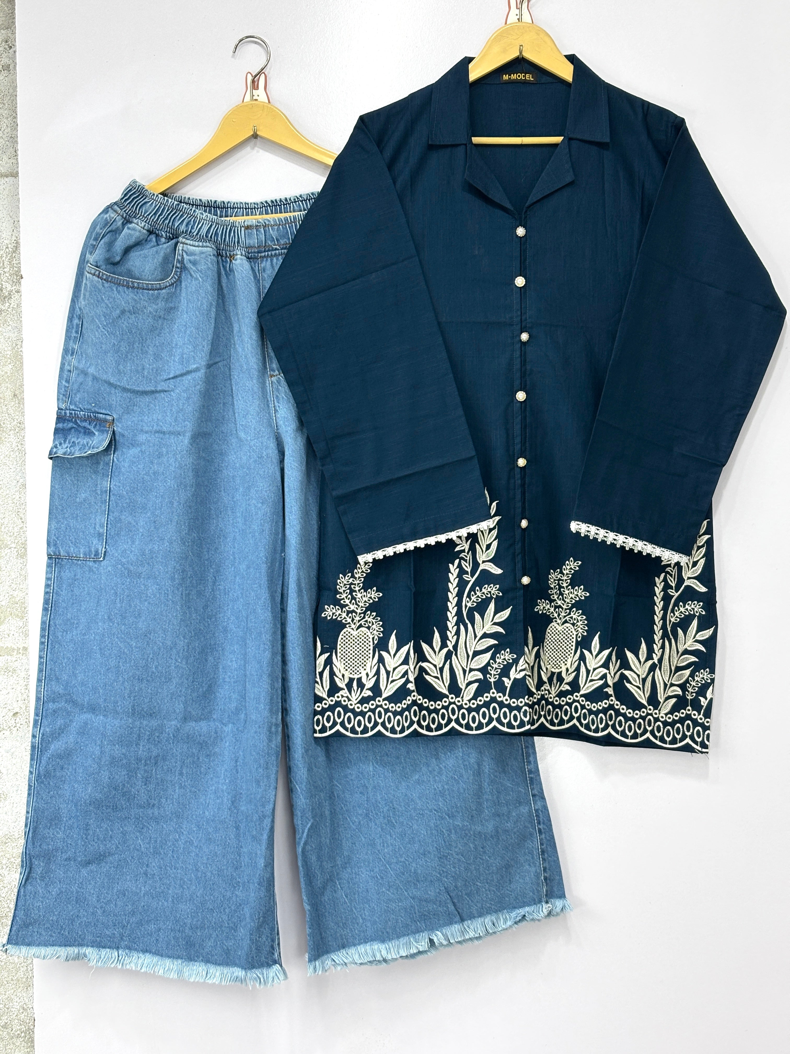 Women tops and jeans ✅