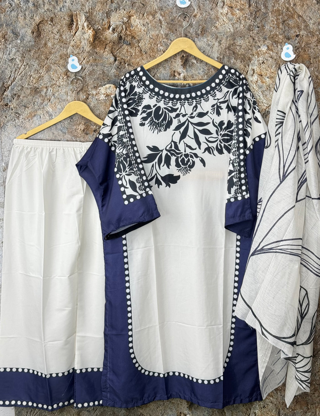 Women 3 pics suit fabric grip silk premium quality ✅