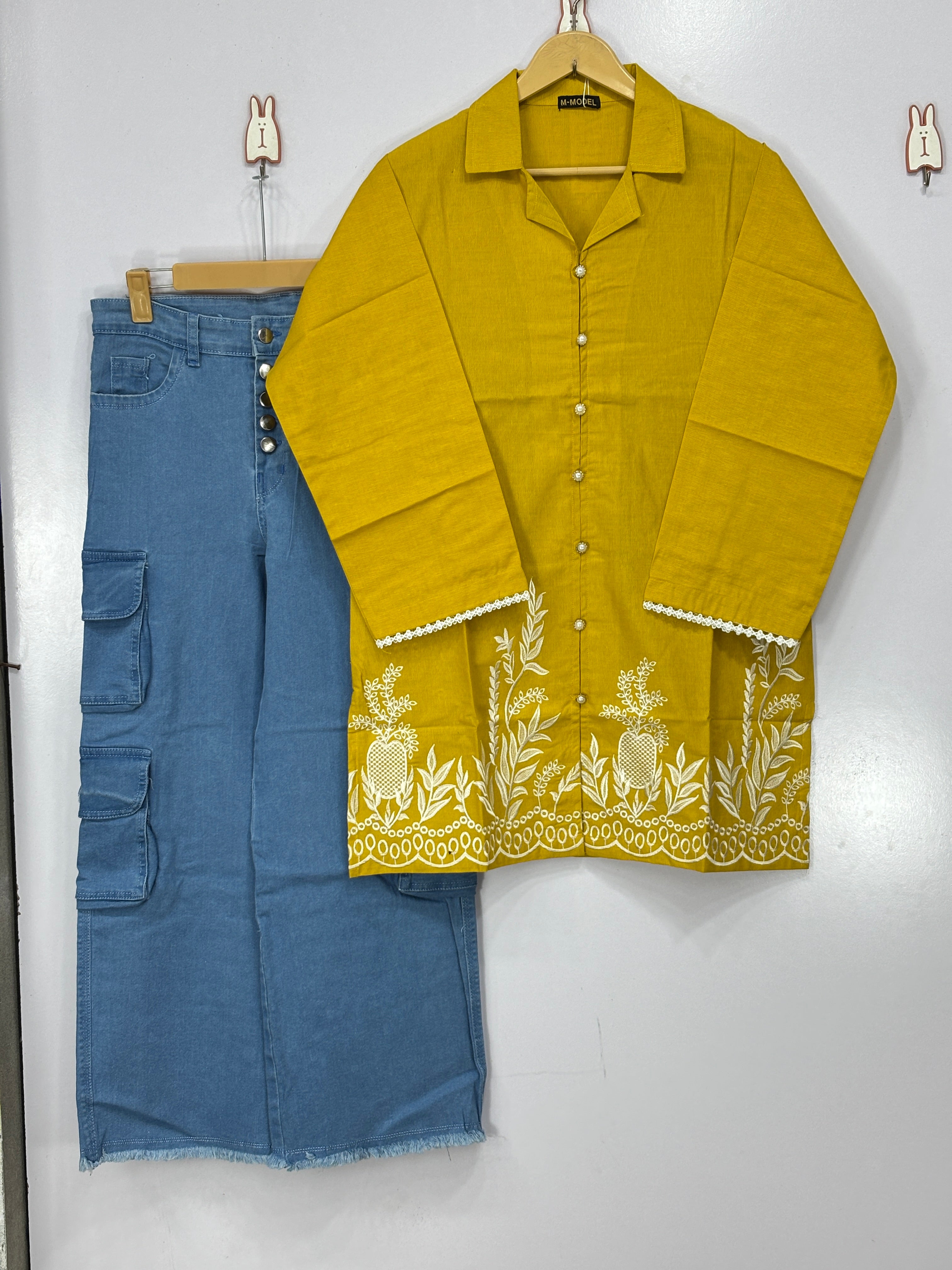 Women tops and jeans✅