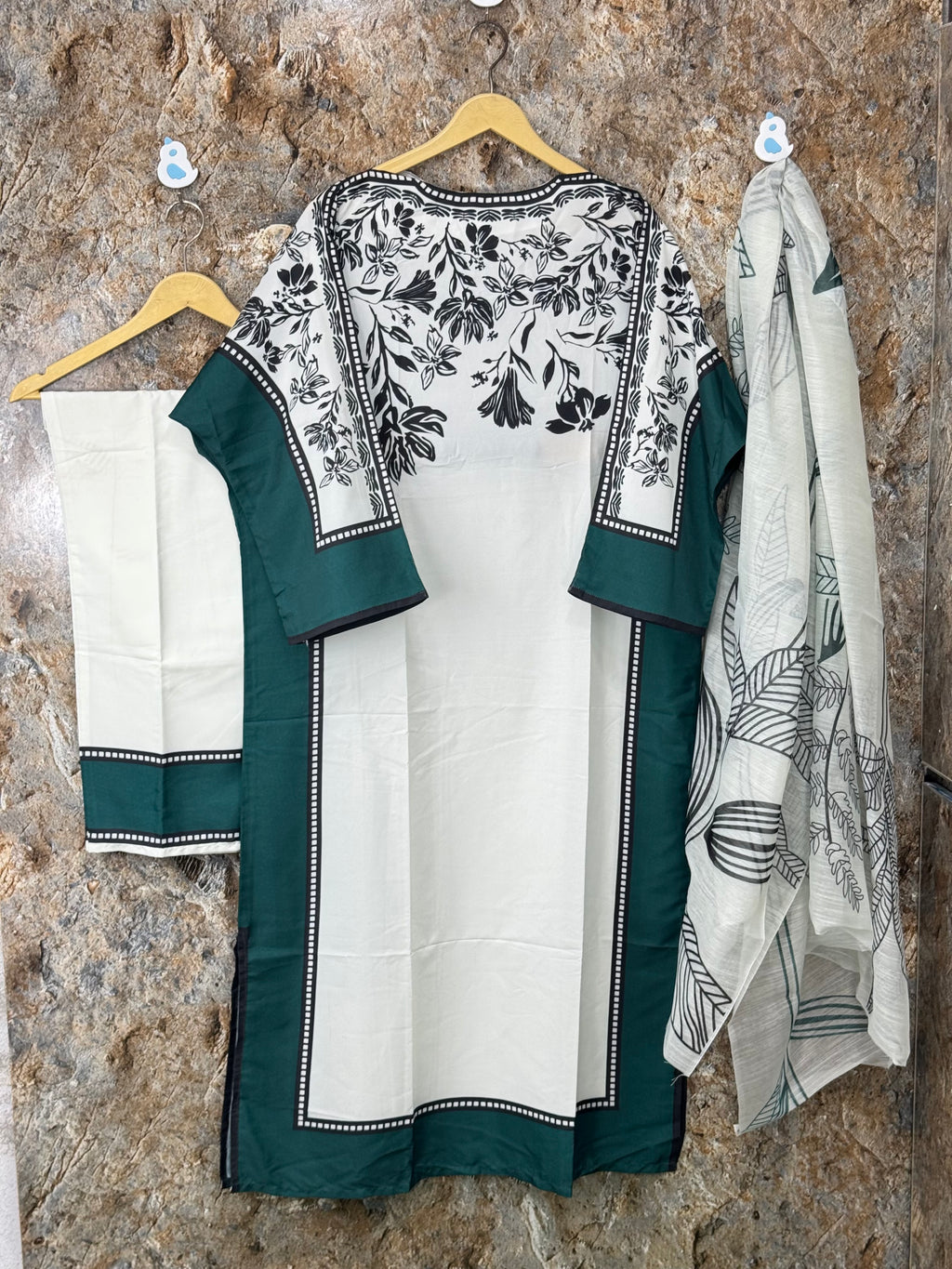 Women 3 pics suit fabric grip silk premium quality ✅