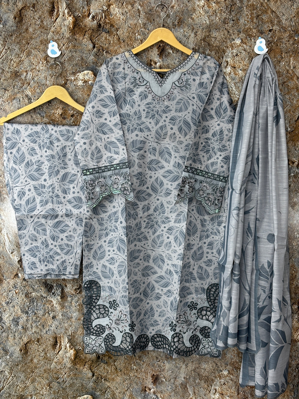 Women 3 peice suit winter fabric ✅