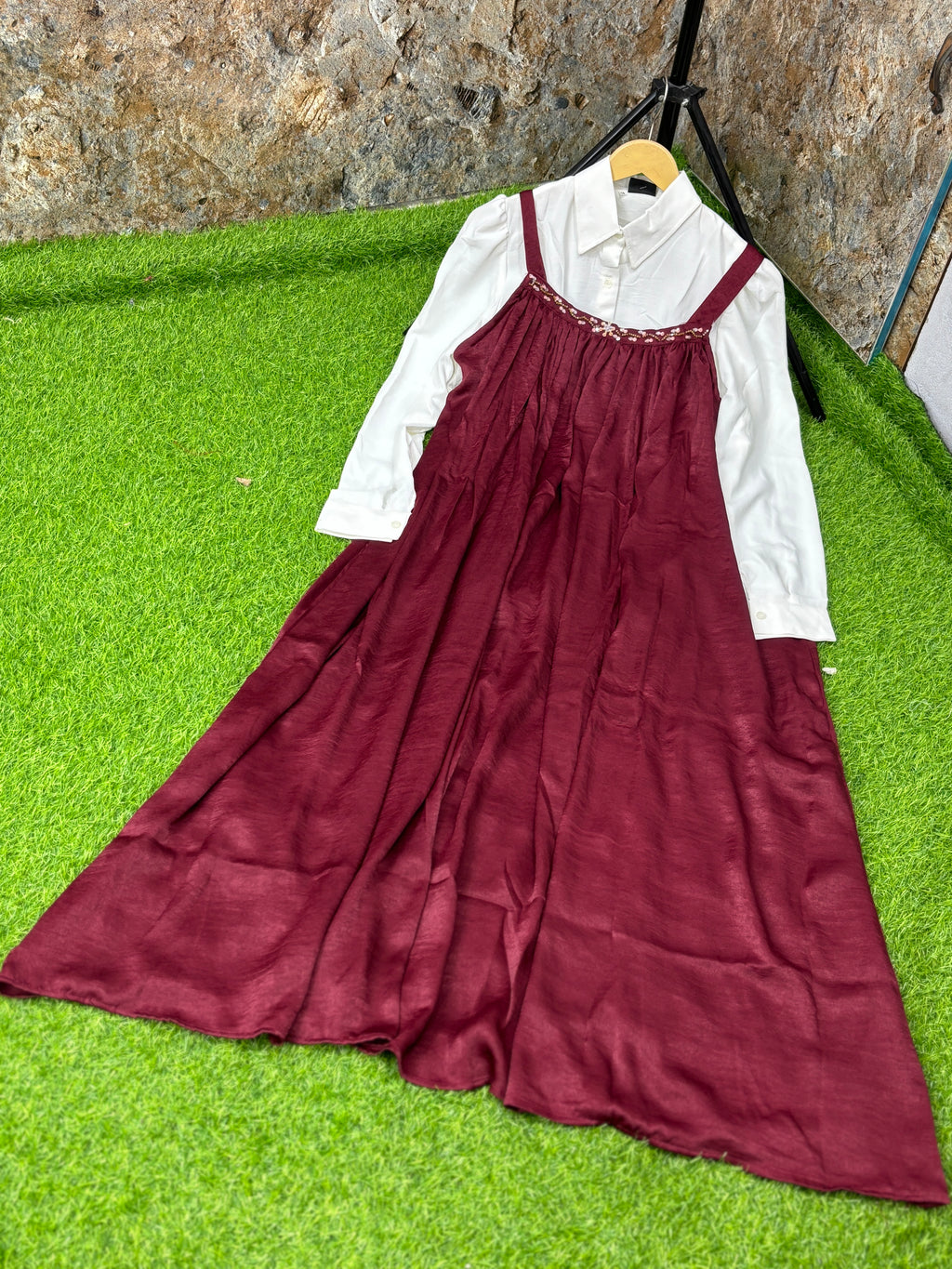 Women vellvet maxi imported quality✅