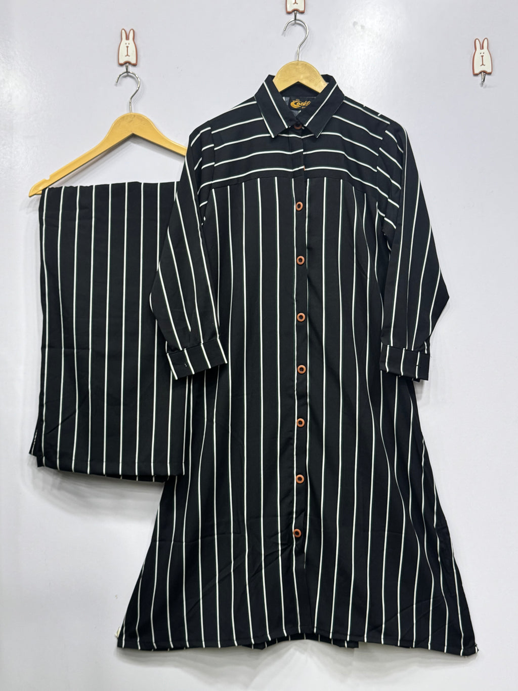 •	“Casual 2-Piece Suit”