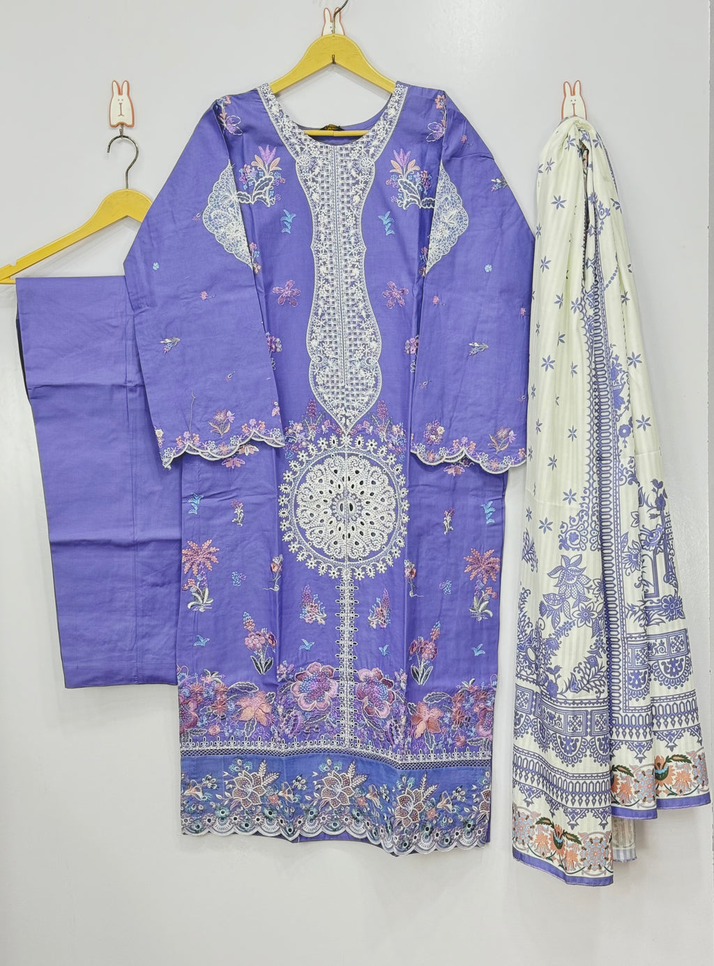 Women 3 peice suit Winter Khadar 💫