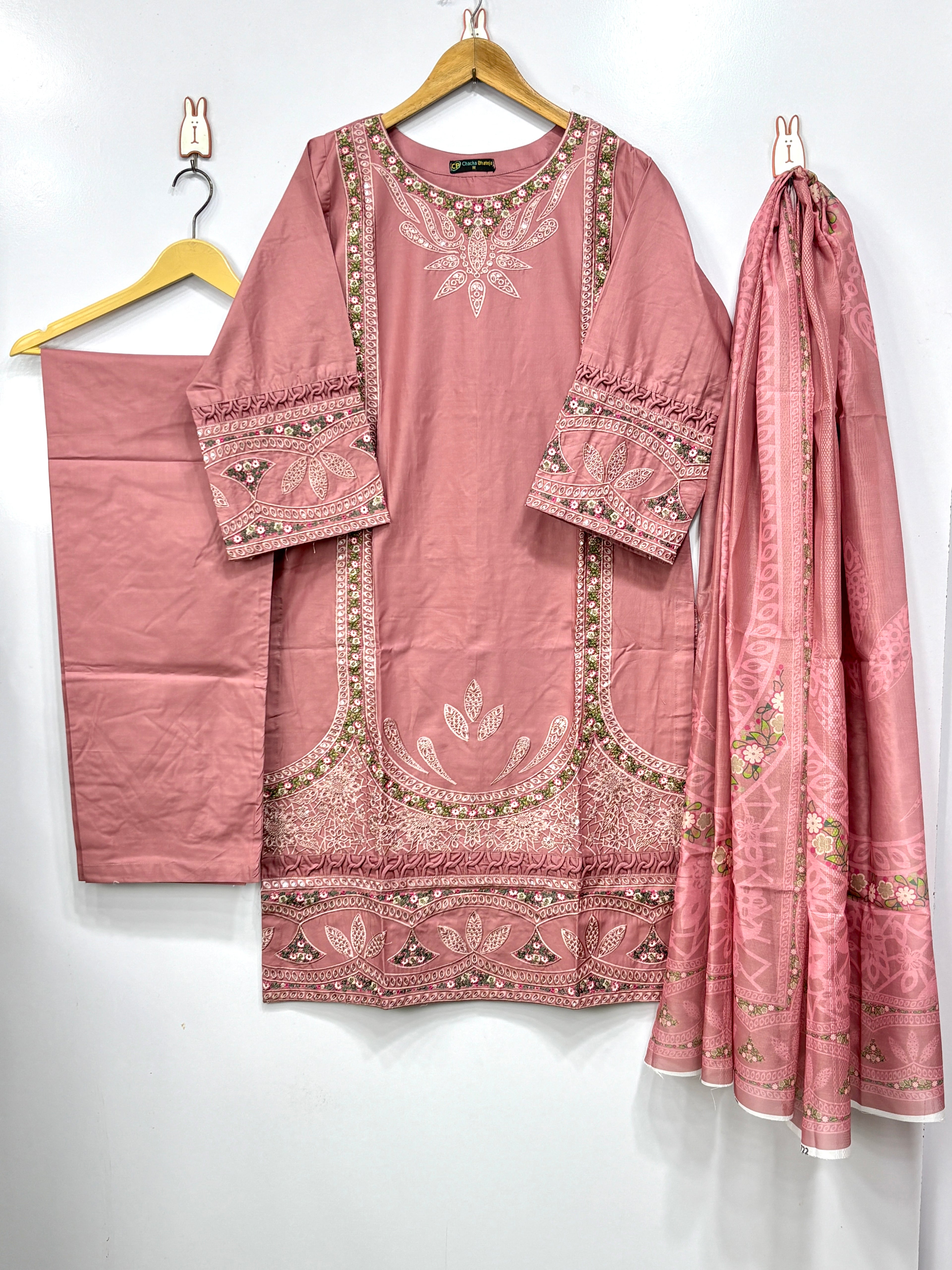 Women 3 peice suit Winter fabric 💫