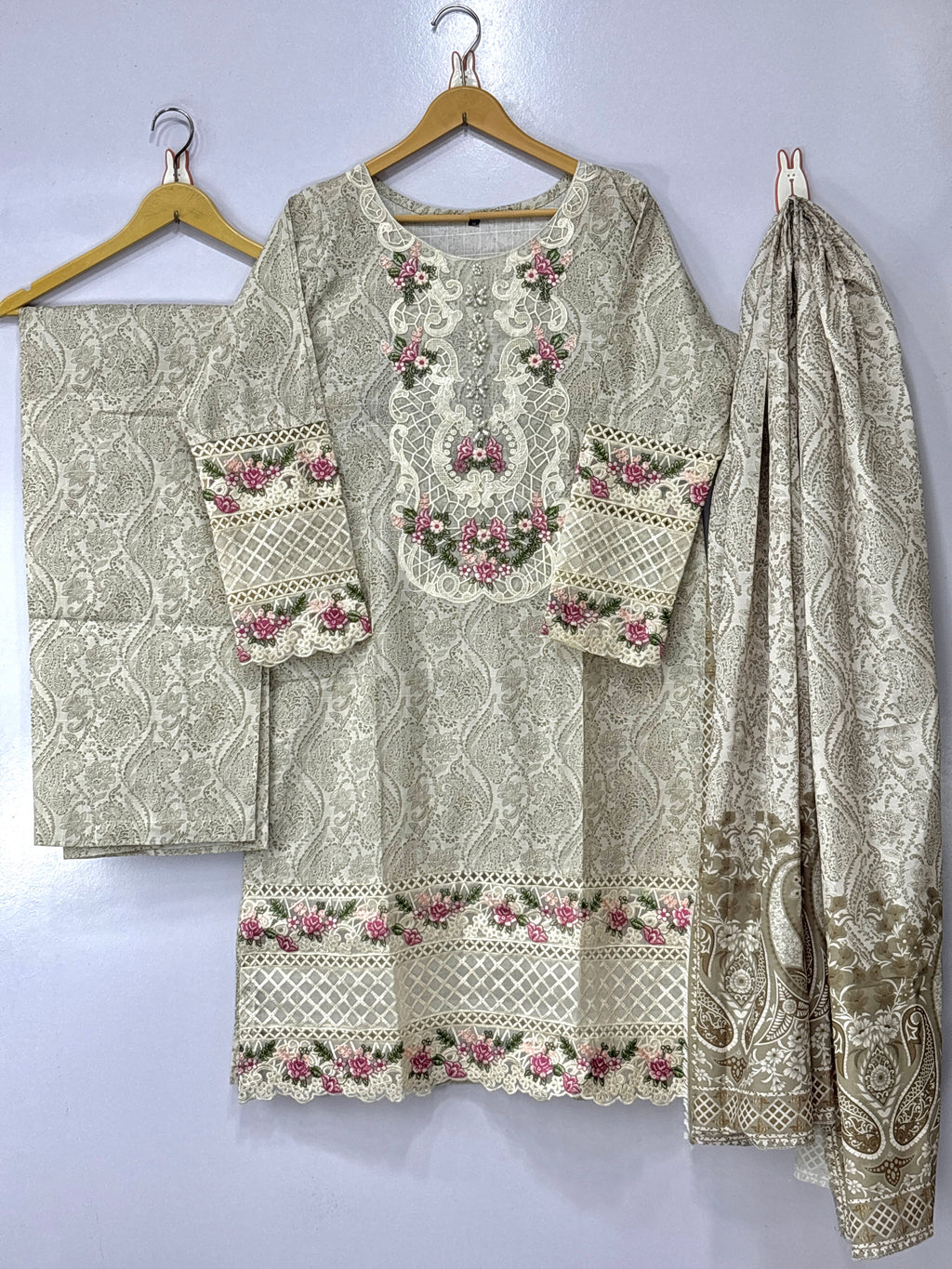 Women 3 peice suit winter fabric ✅