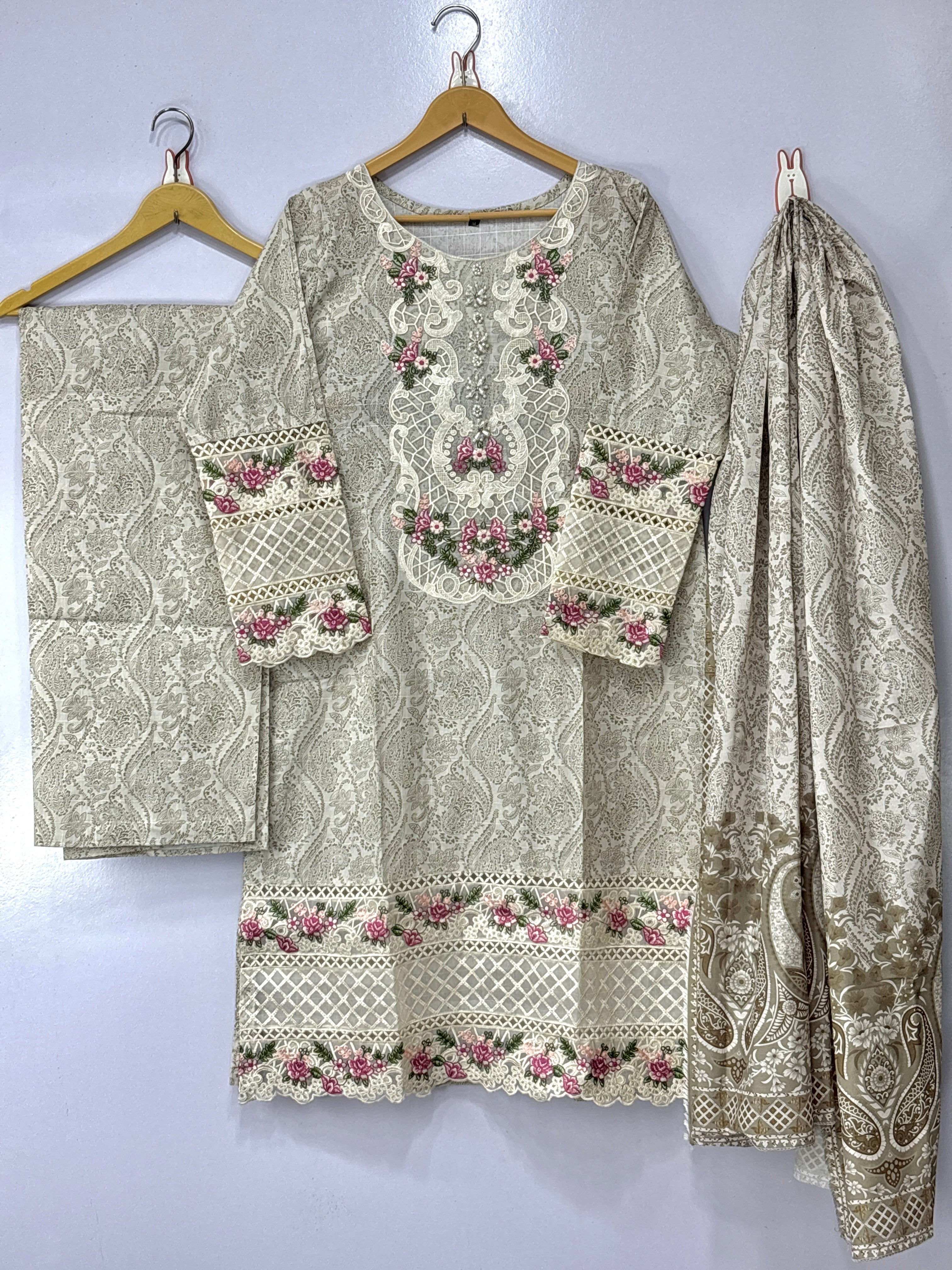 Women 3 peice suit winter fabric ✅