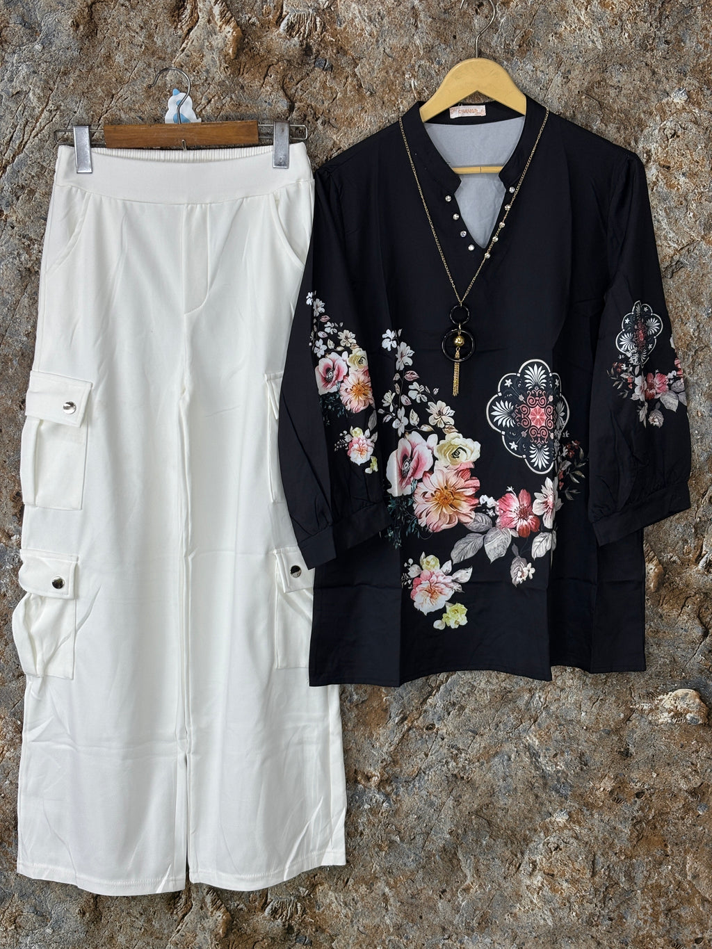 Women tops and jeans winter fabric ✅