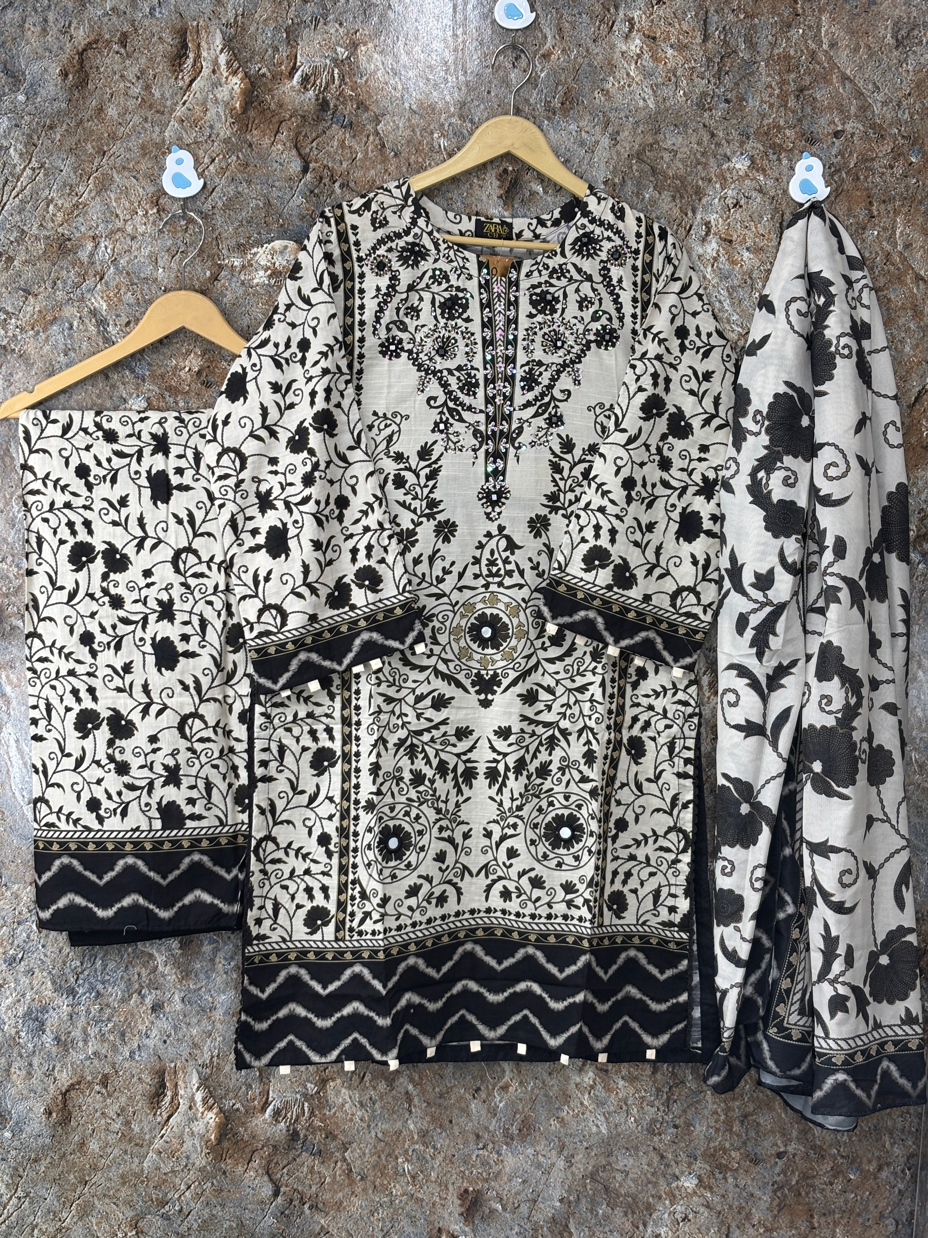 Women 2 pics suit winter fabric ✅