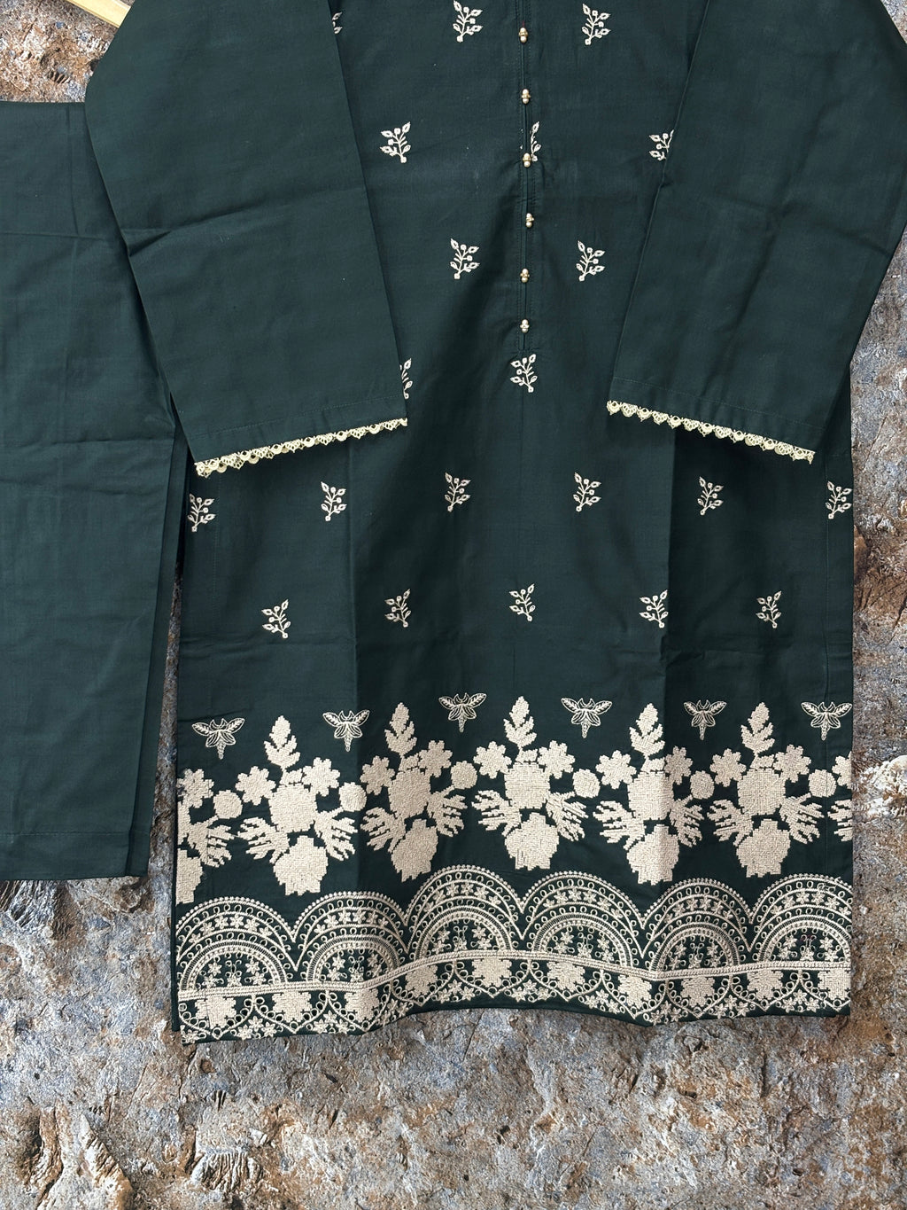 Women 2 peice suit Khadar fabric✅