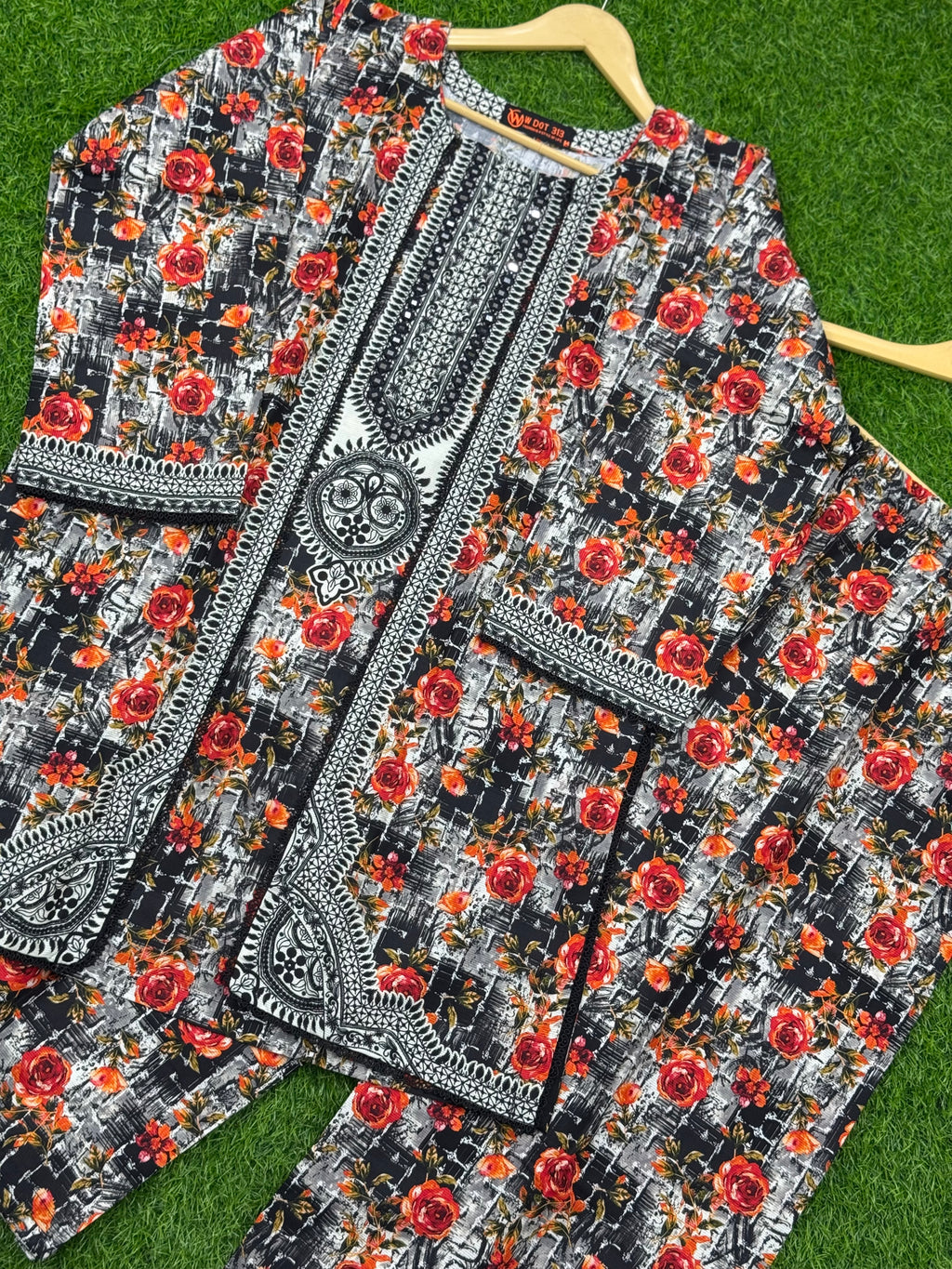 Women 2 pics suit winter kotrai fabric