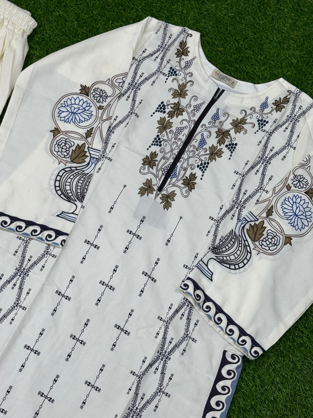 New arrival winter silk stuff 2 piece suit ✅