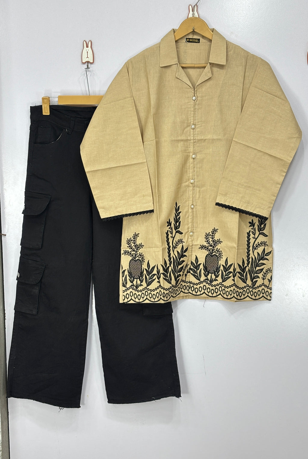 Women tops and jeans✅