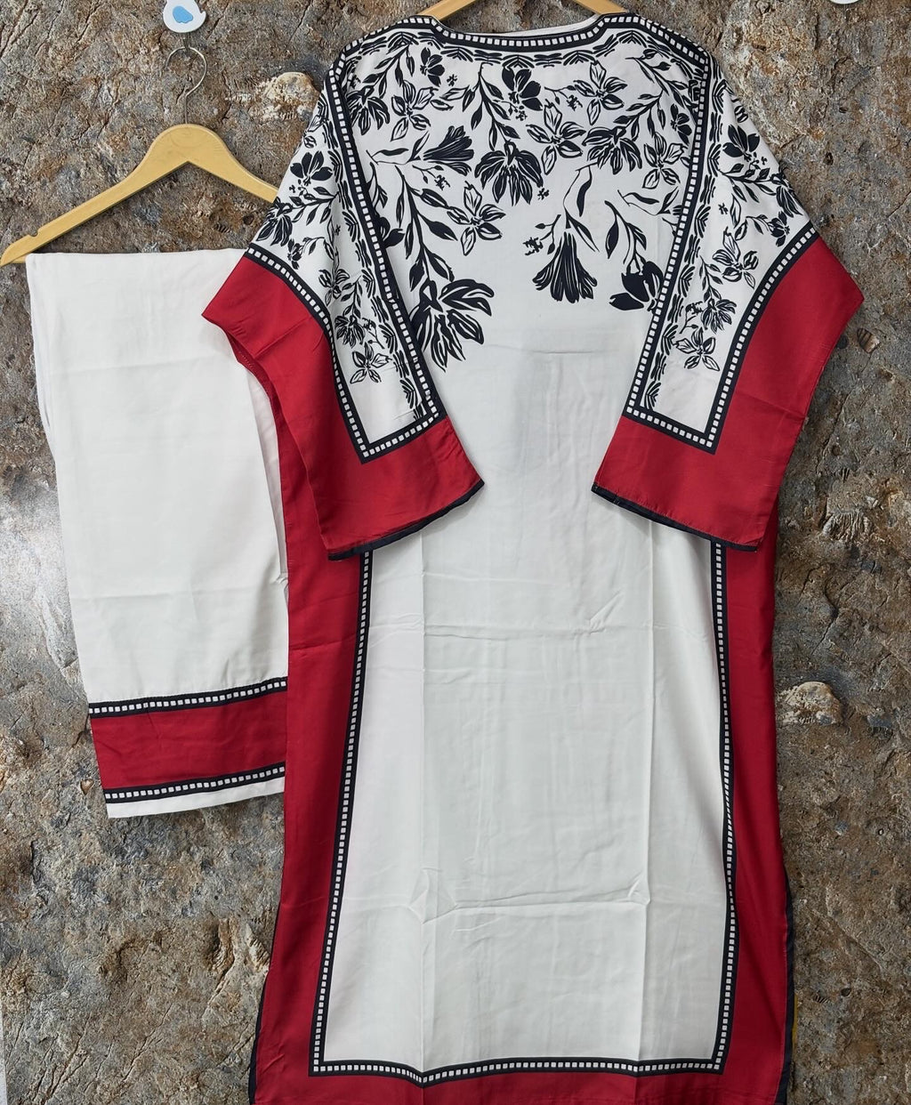 Women 2 pics suit silk fabric ✅