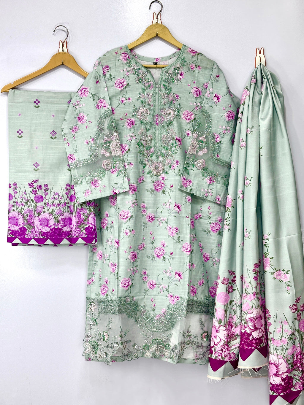 Women 3 peice suit winter fabric ✅