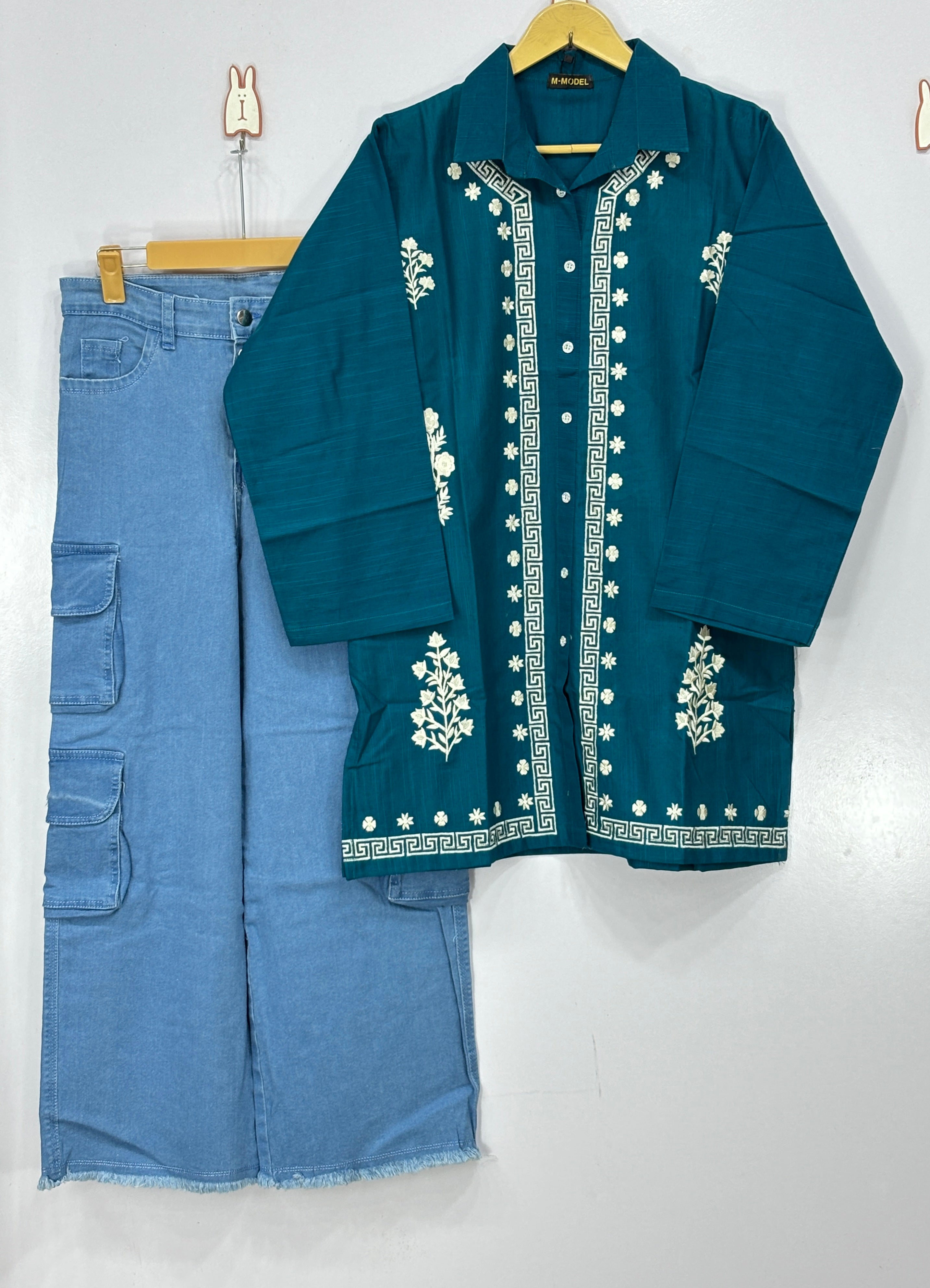 Women tops and jeans 👖