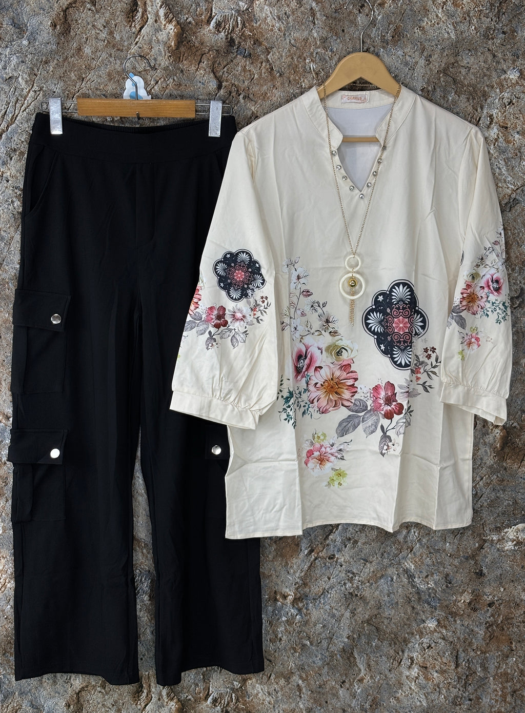 Women tops and jeans winter fabric ✅