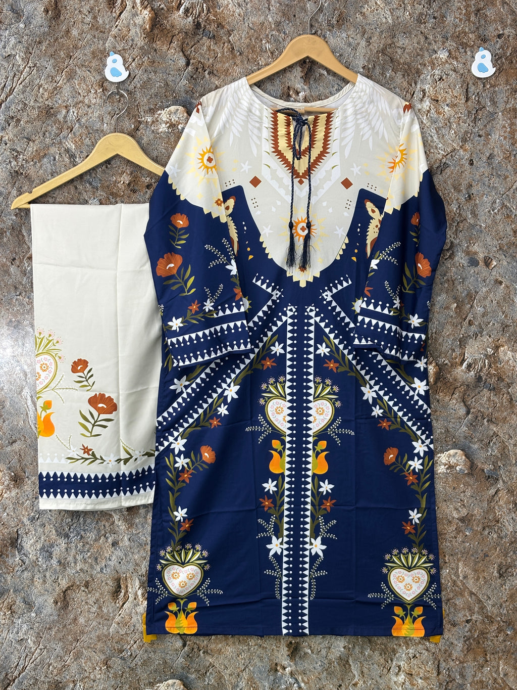 Women 2 pics suit silk fabric ✅