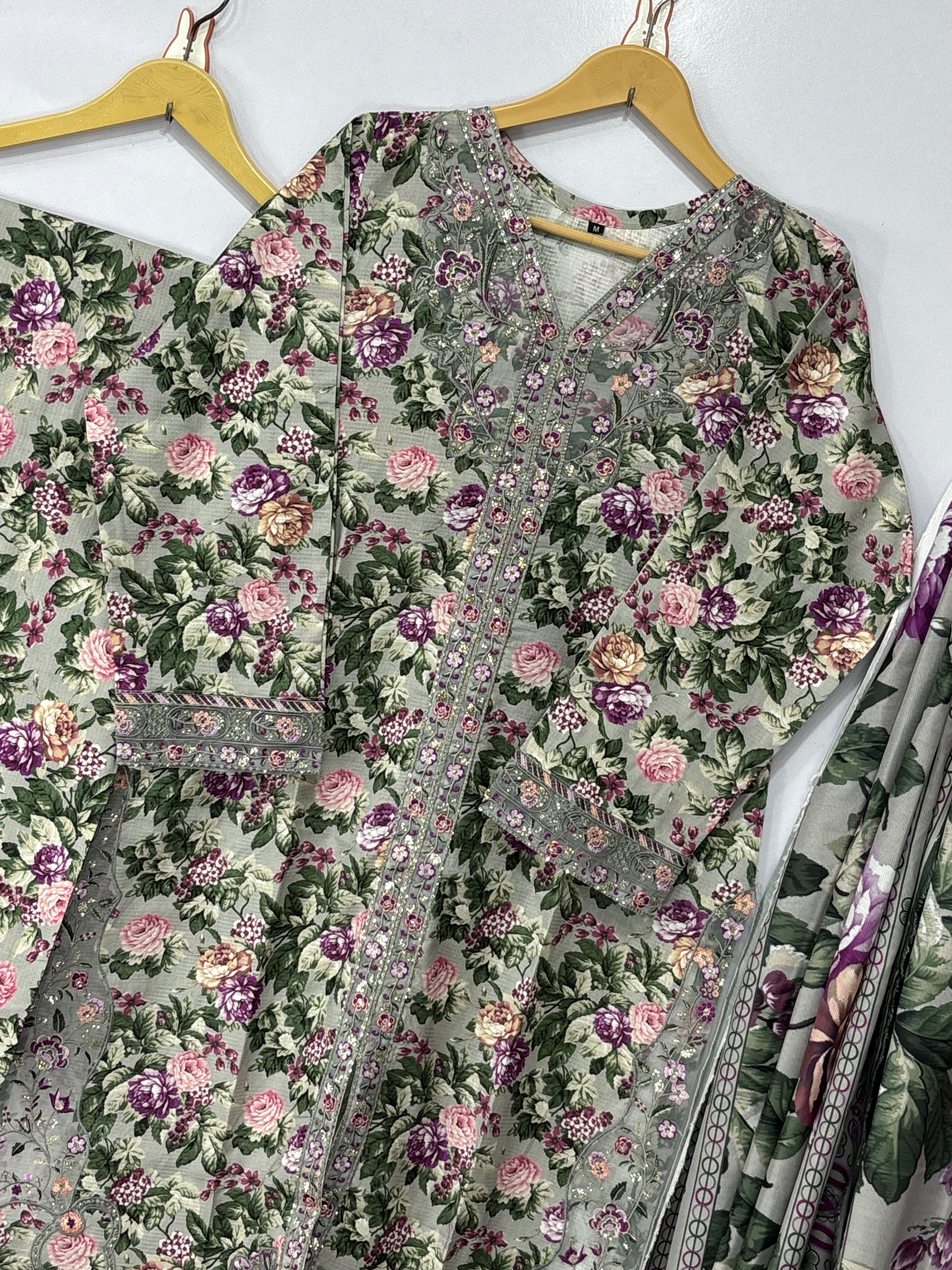 Women 3 peice suit winter fabric ✅