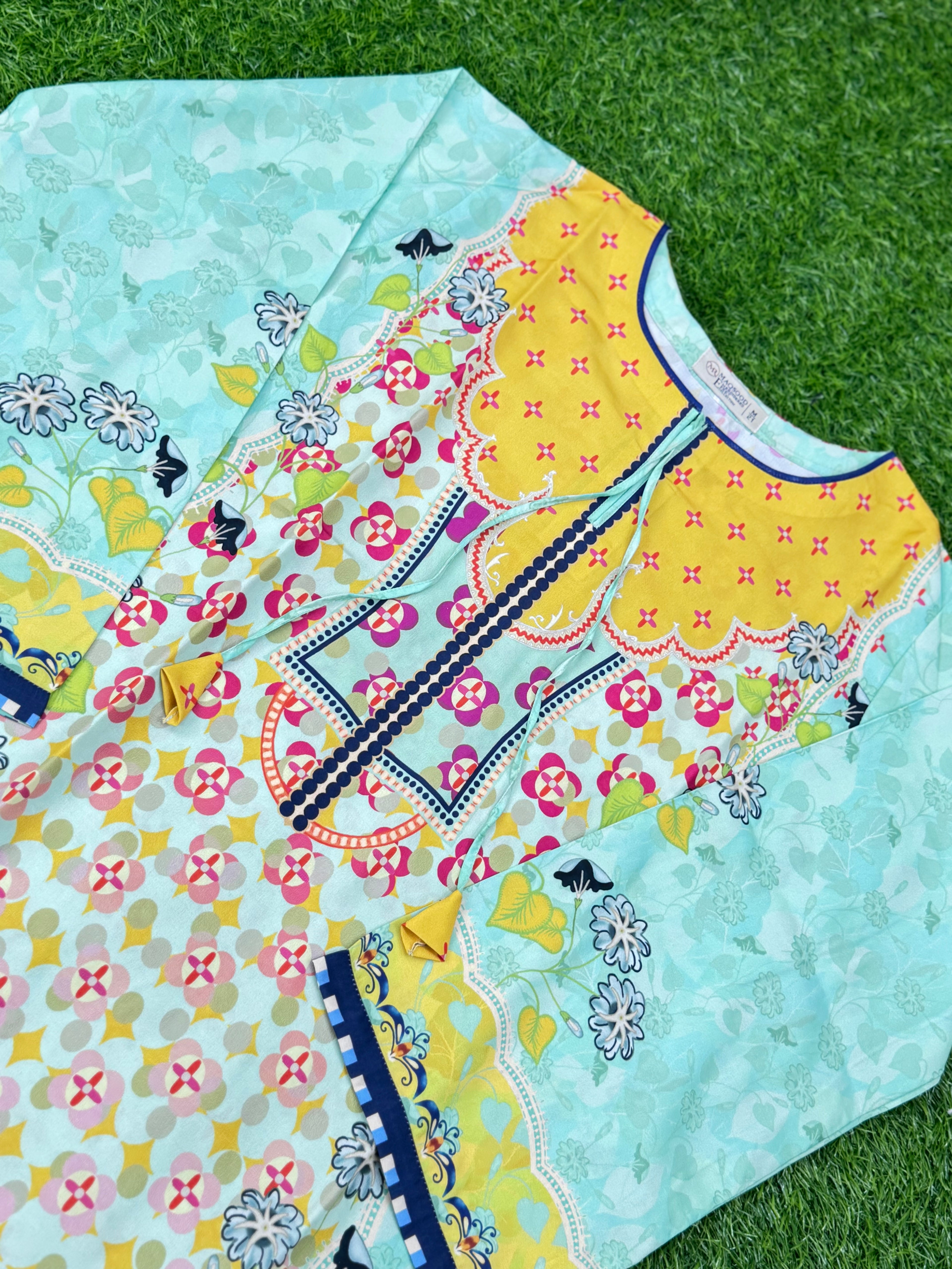 New Arrival suit 2 pices silk fabric ✅