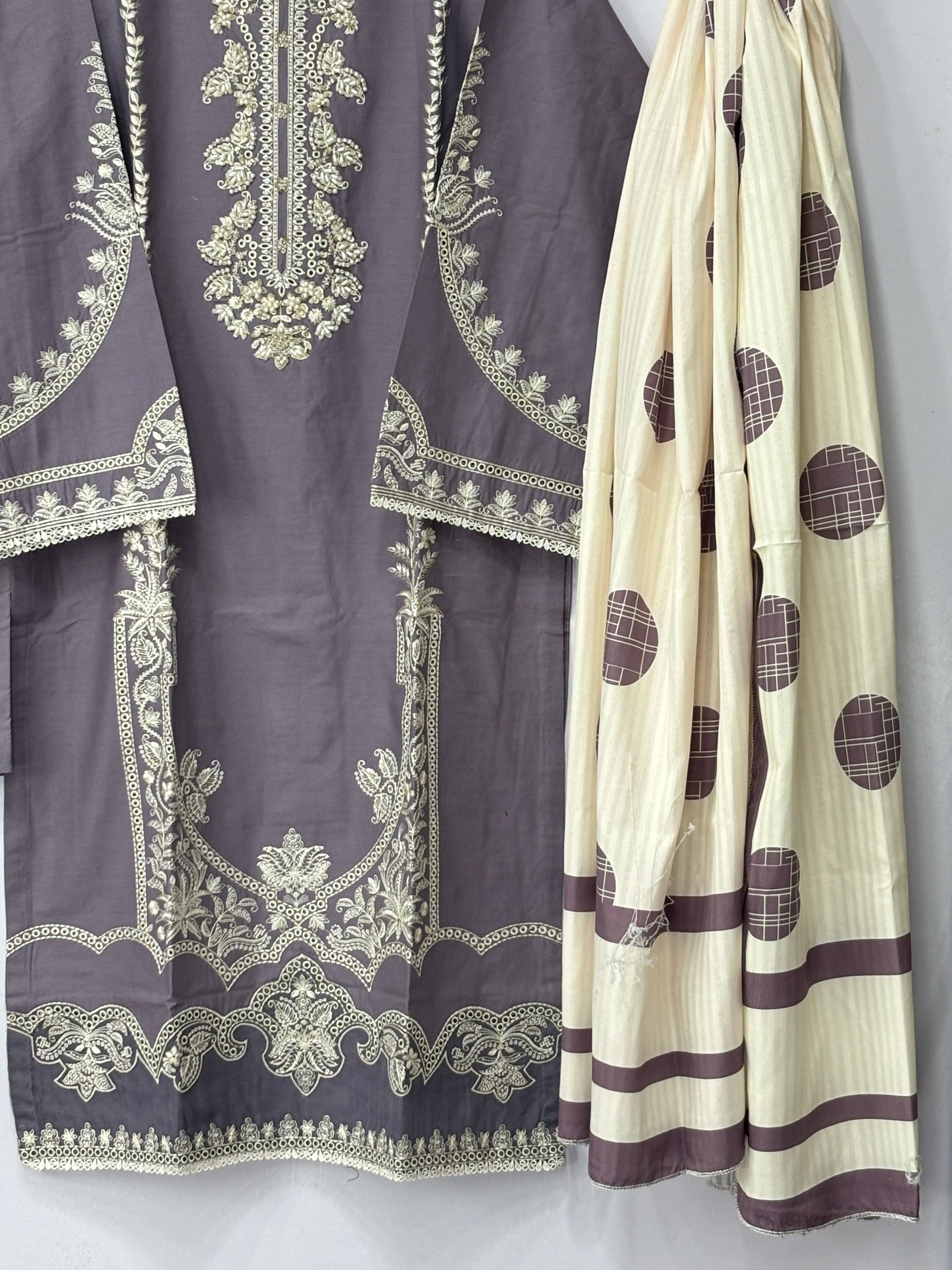 Women 3 peice suit Khadar fabric ✨