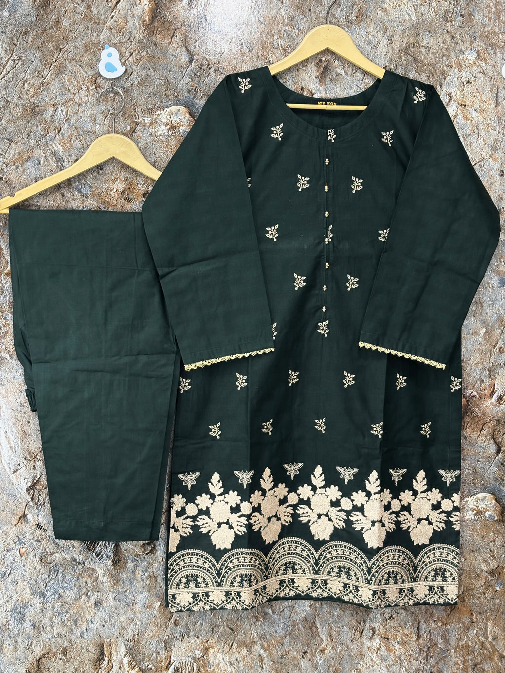 Women 2 peice suit Khadar fabric✅