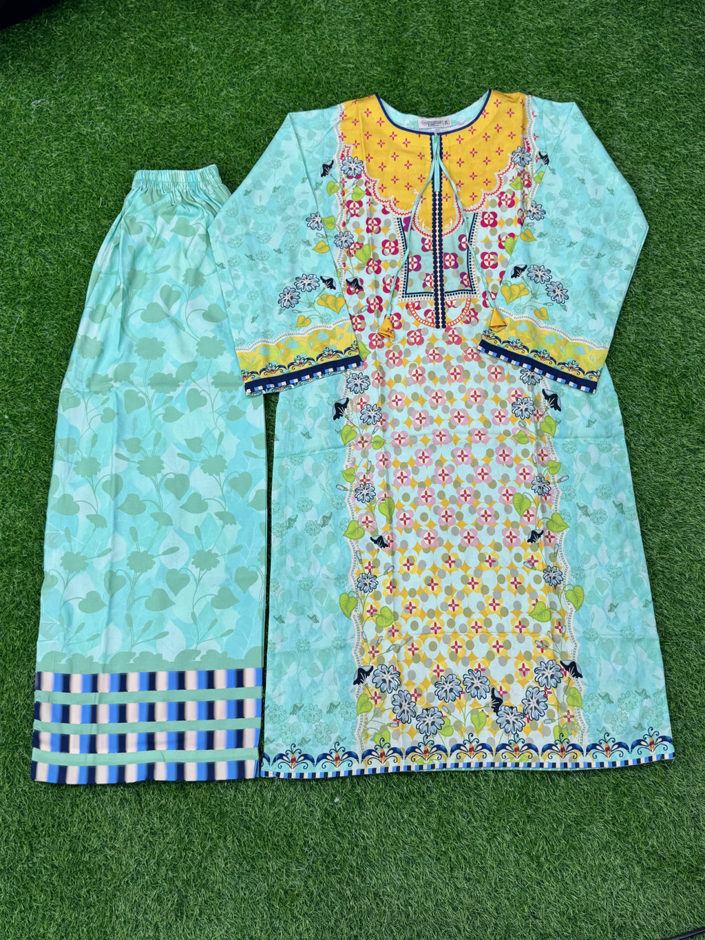 New Arrival suit 2 pices silk fabric ✅