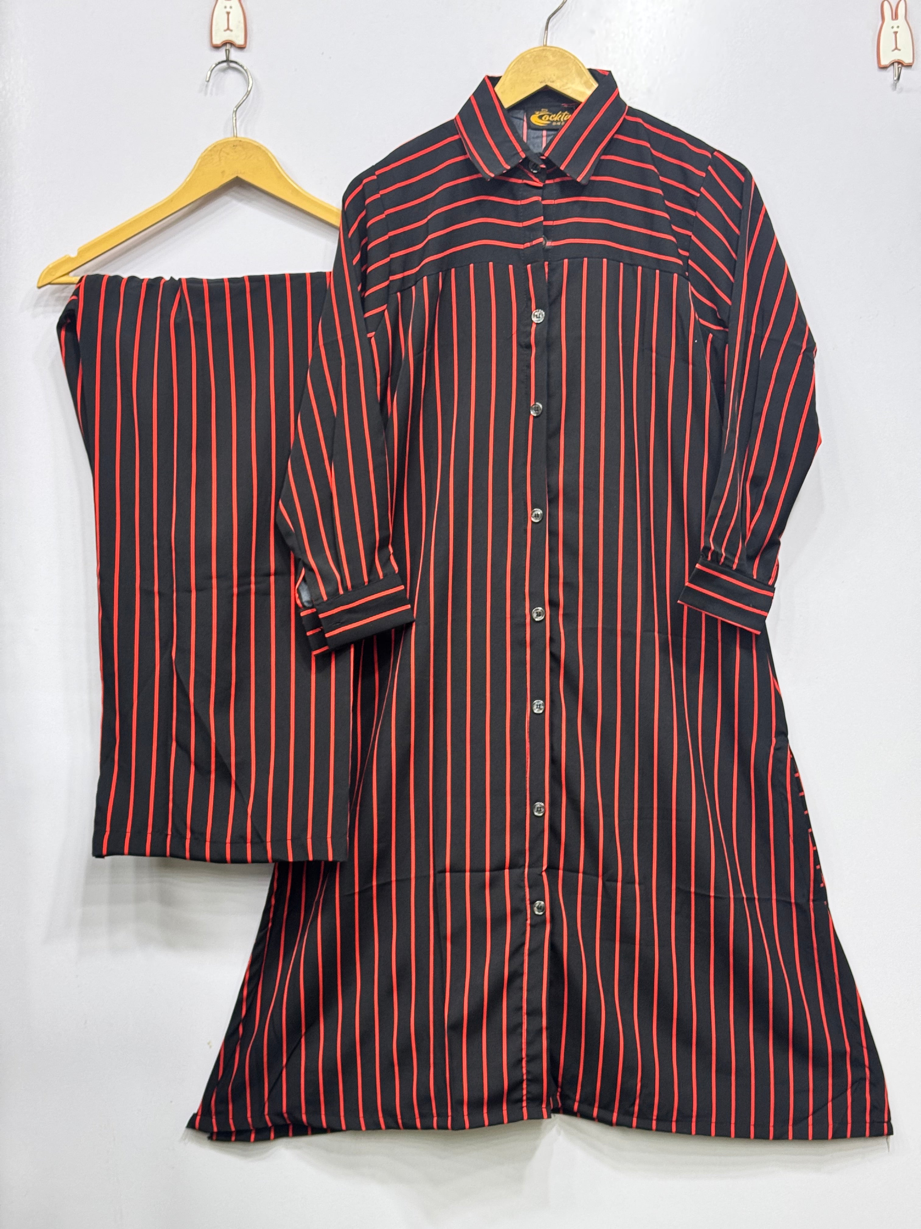 •	“Casual 2-Piece Suit”