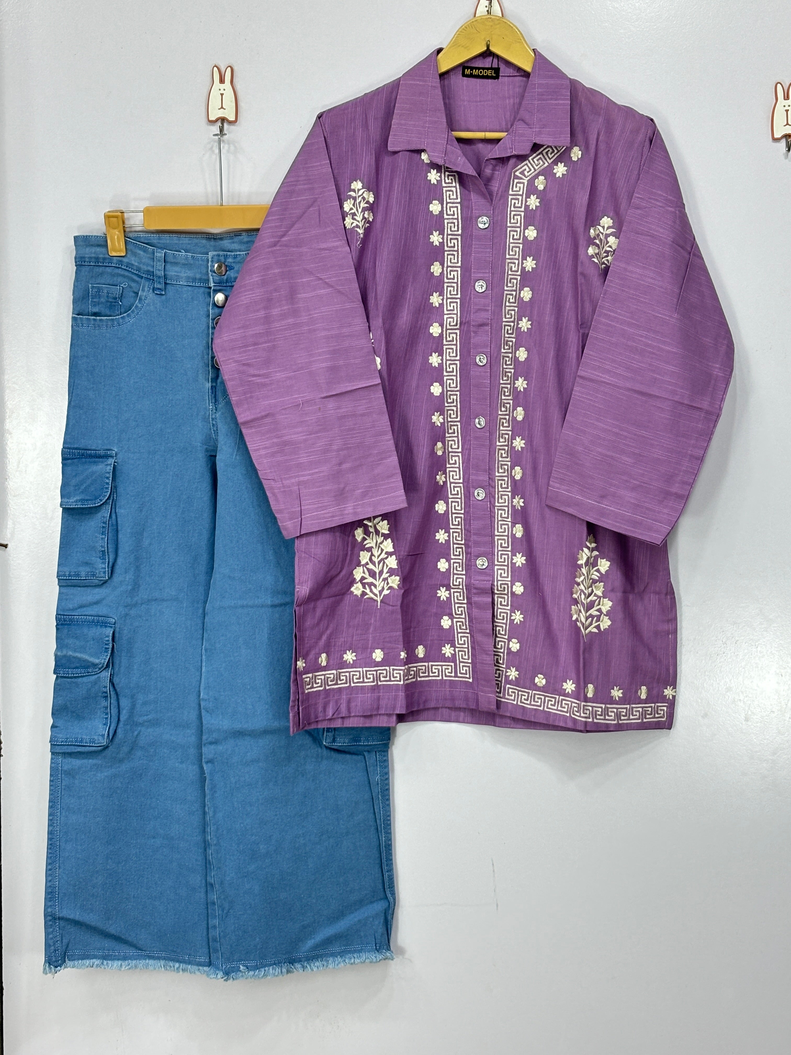 Women tops and jeans 👖