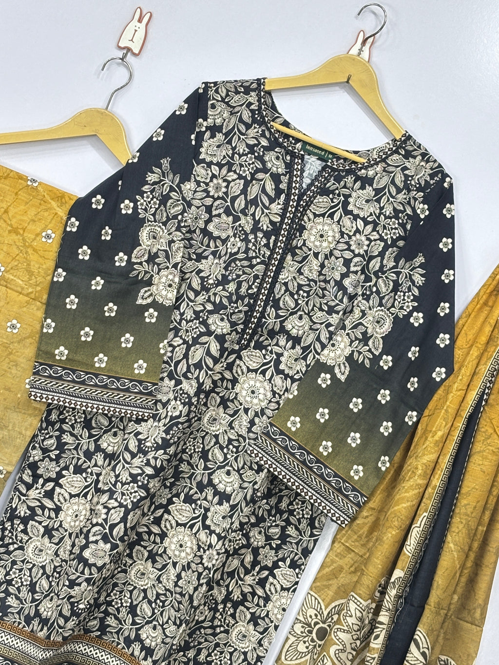 Women 3 peice suit Bin Saeed 💫