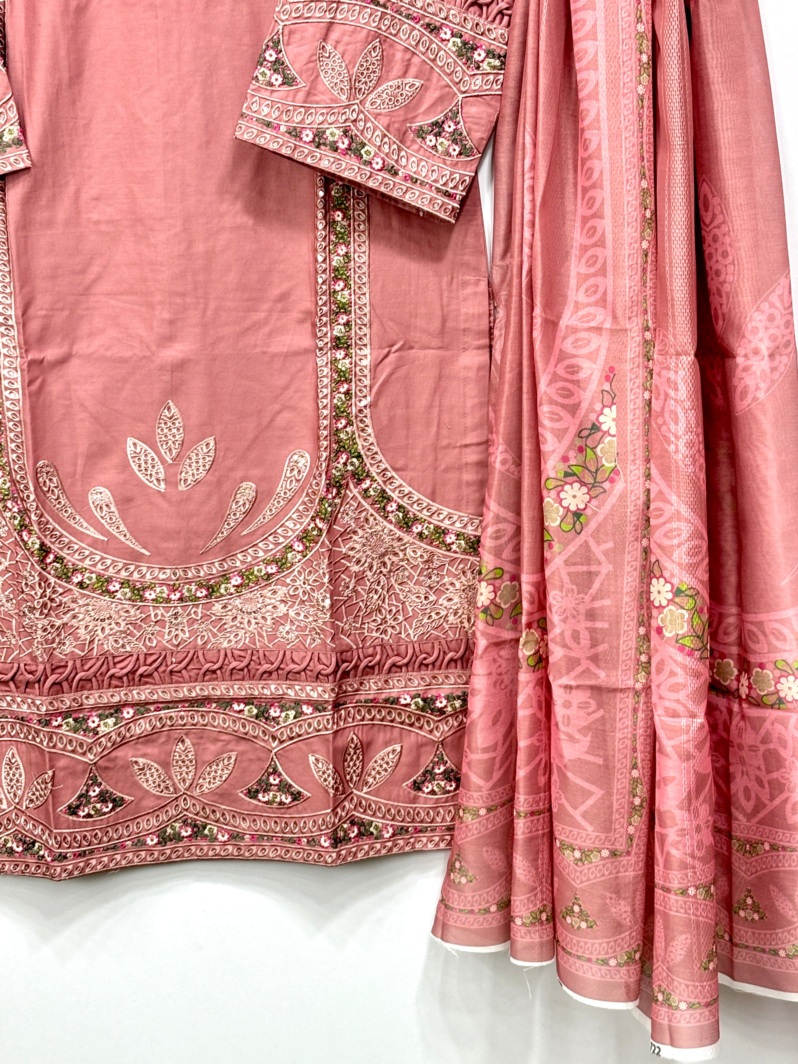 Women 3 peice suit Winter fabric 💫