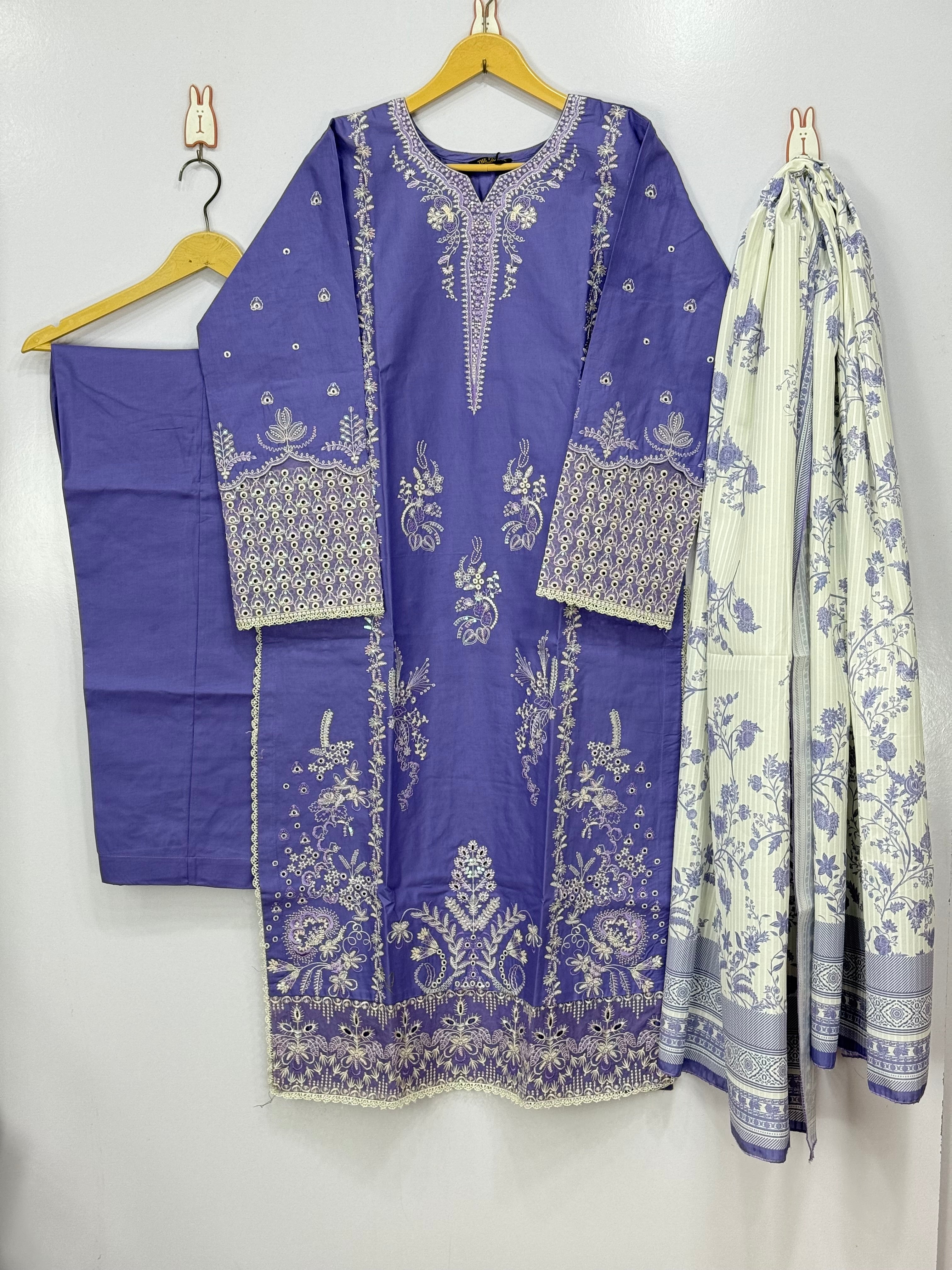 Women 3 peice suit ❄️