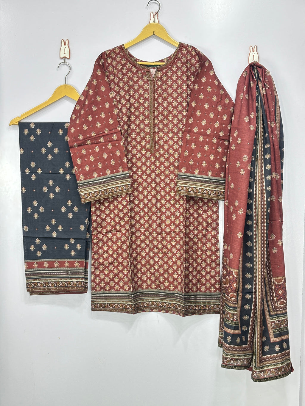 Women 3 peice suit Bin Saeed 💫