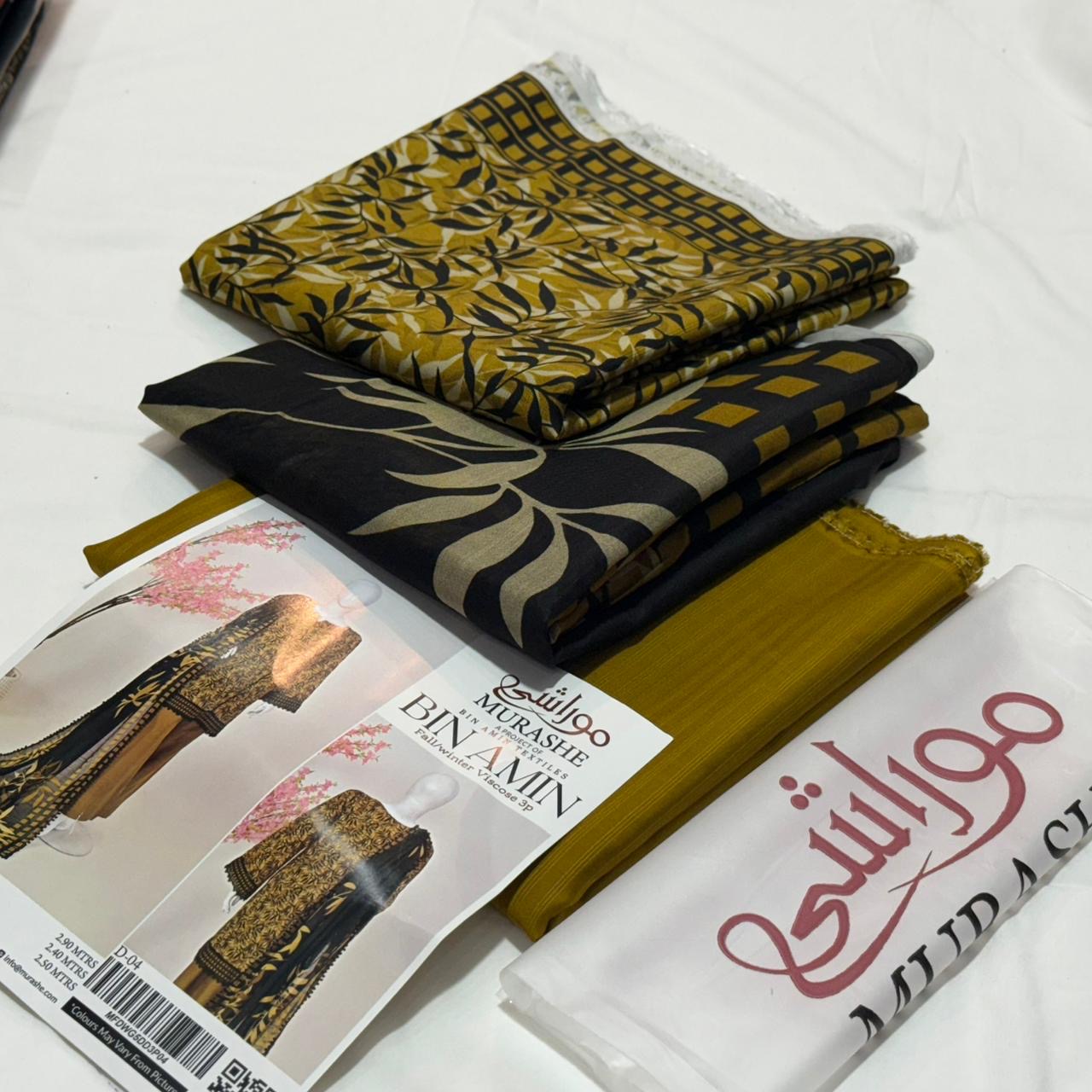 Women Unsitched suit 3 pics new arrival