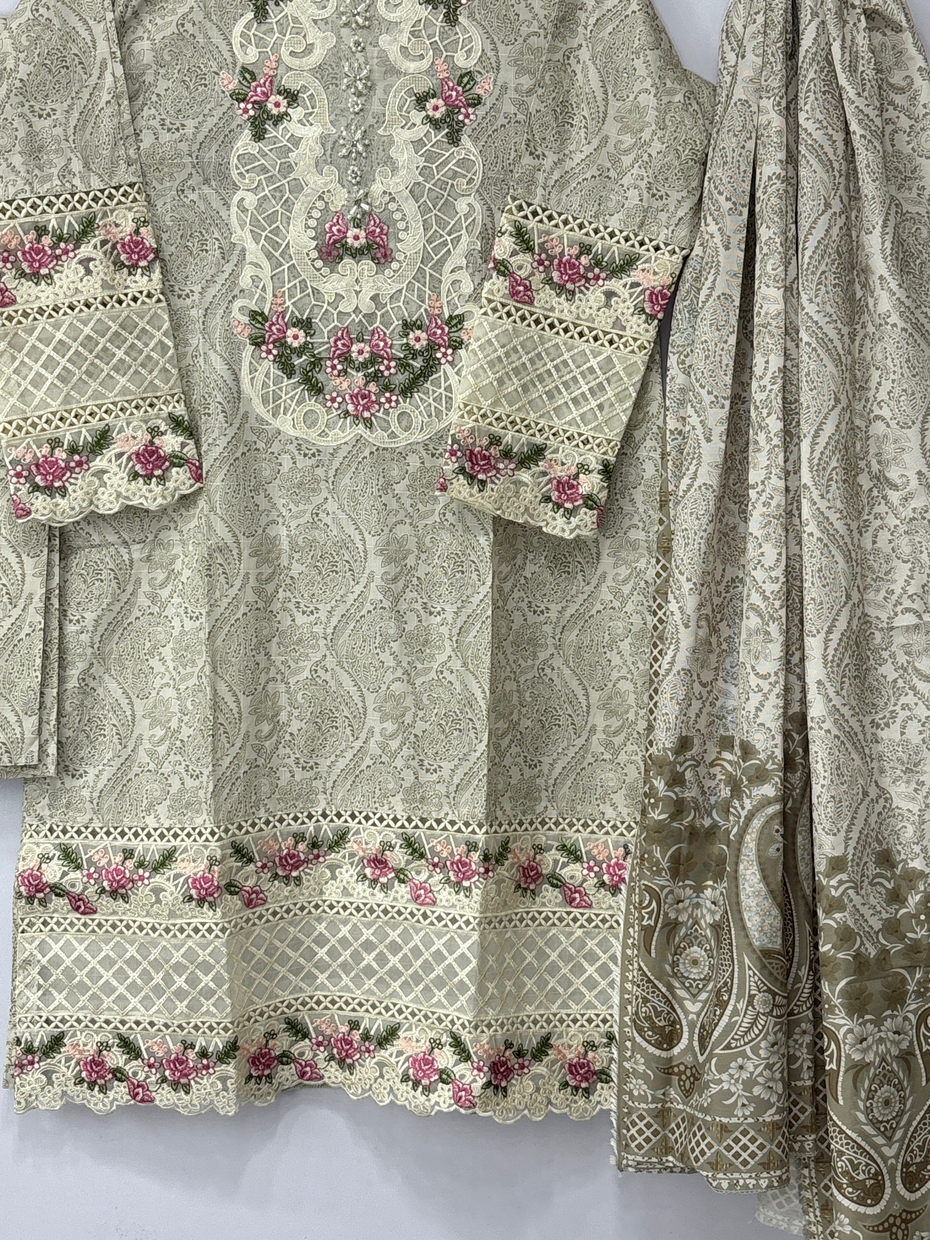 Women 3 peice suit winter fabric ✅