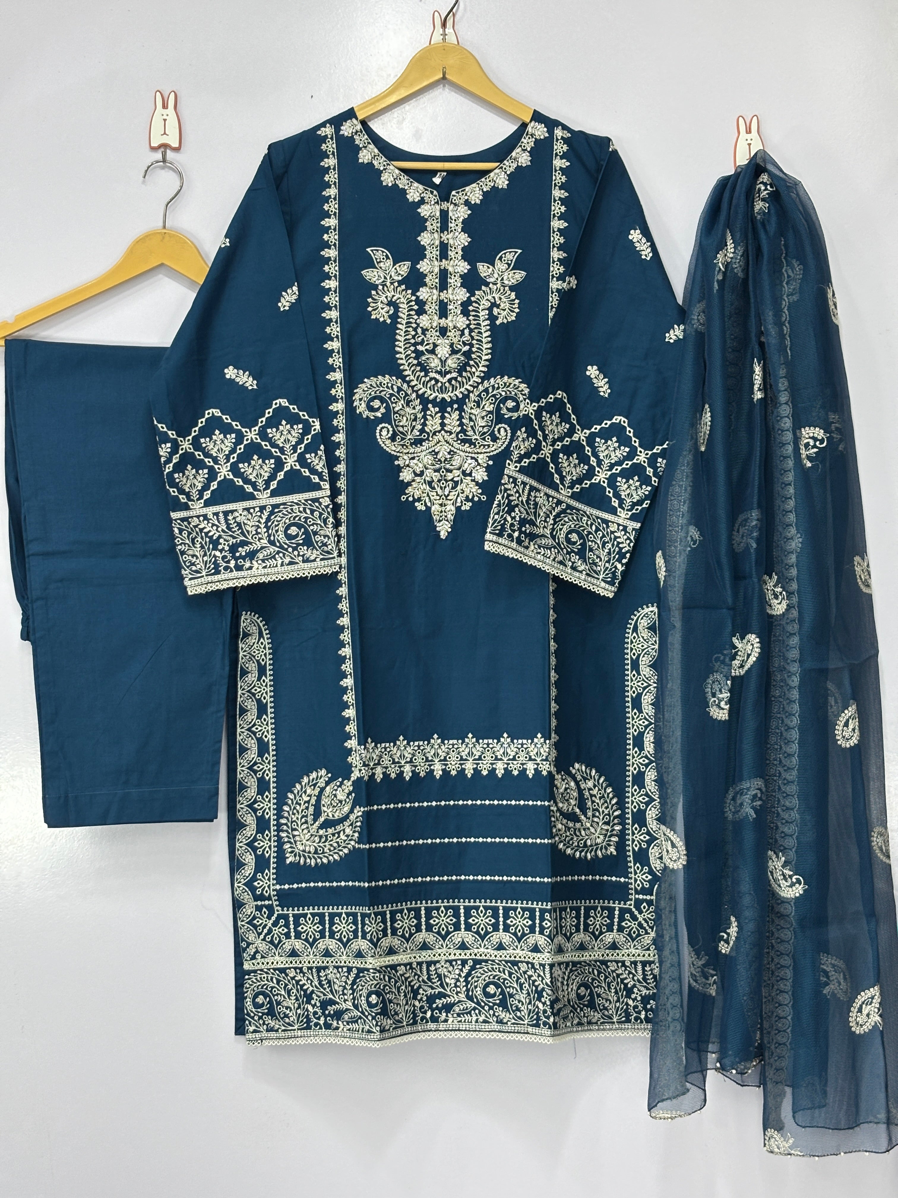 Women 3 peice suit winter stuff ✅