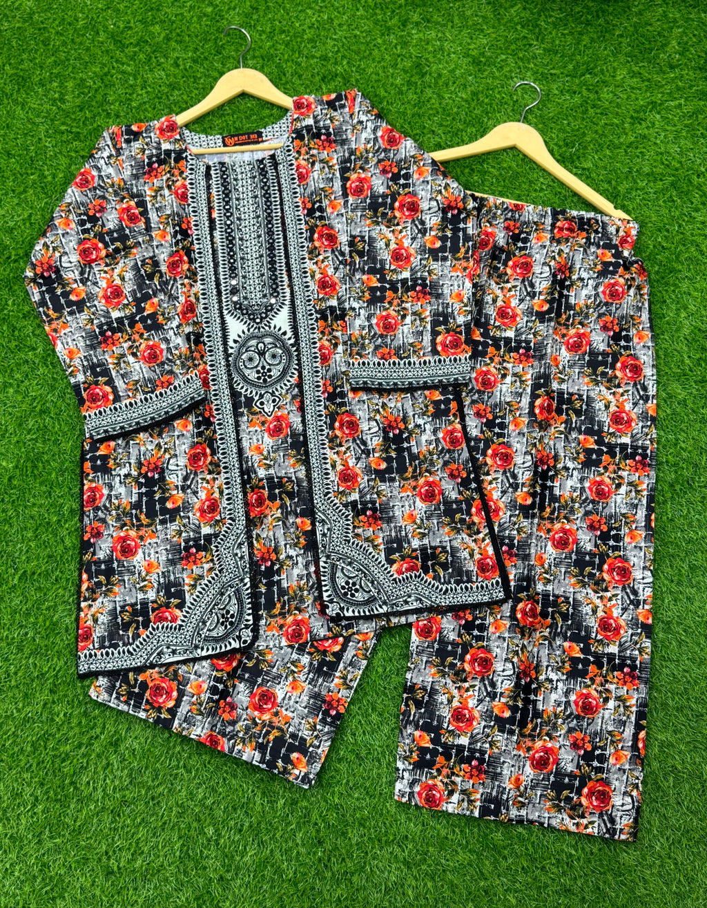 Women 2 pics suit winter kotrai fabric