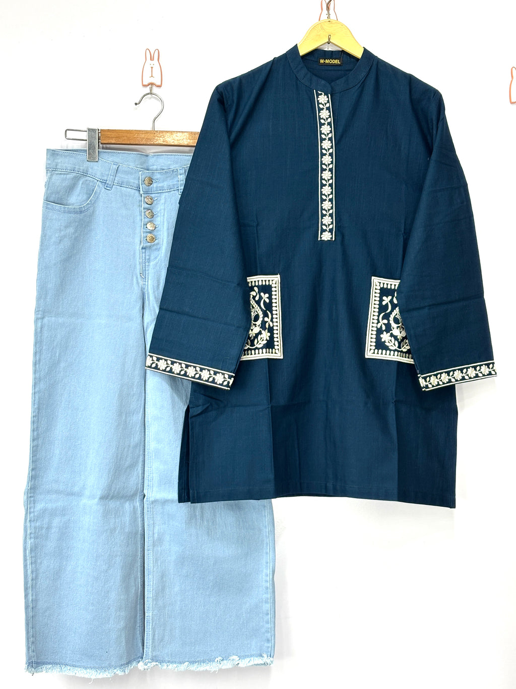 Women tops and jeans ✅