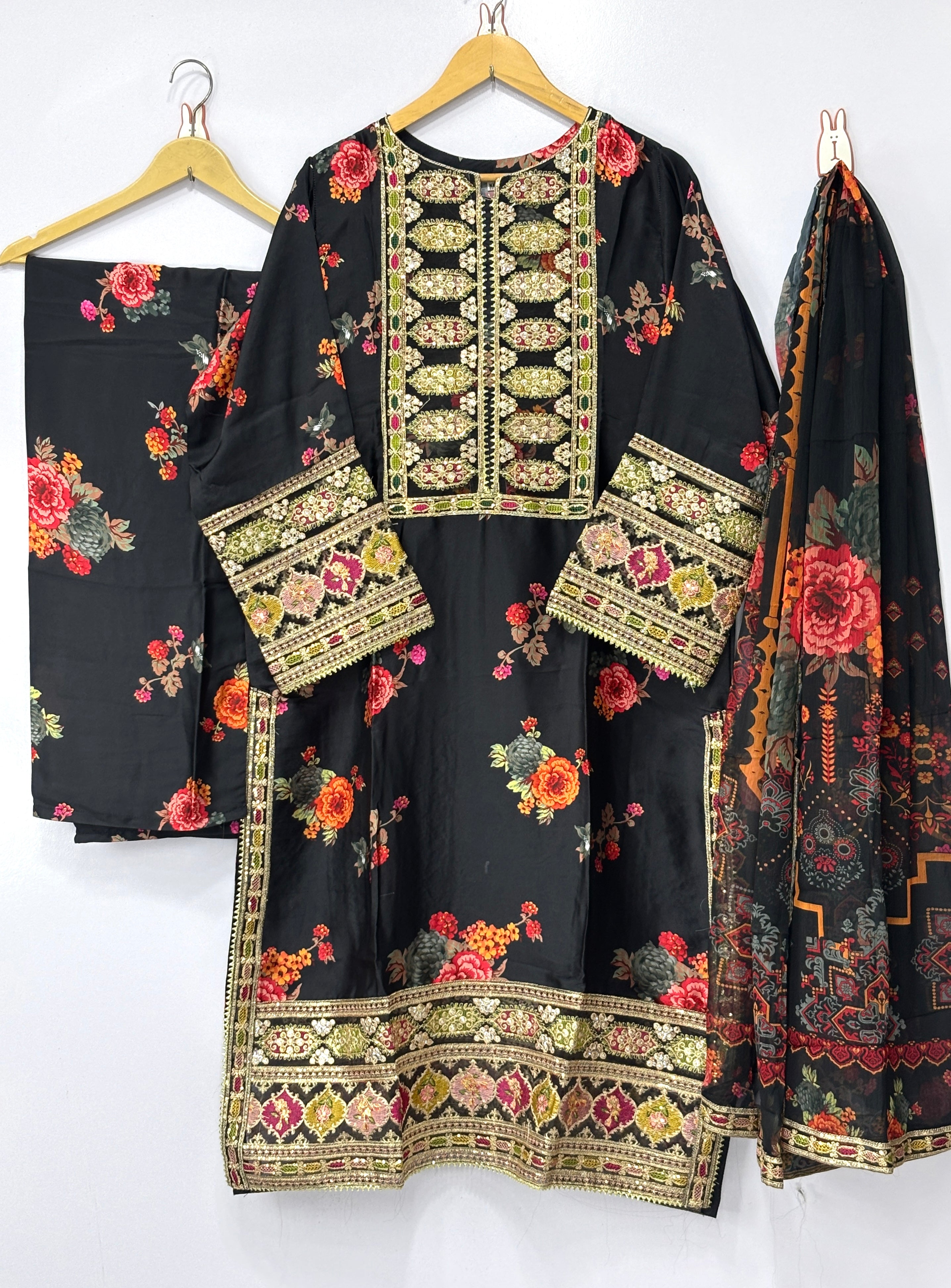 Women 3 peice dress ✨