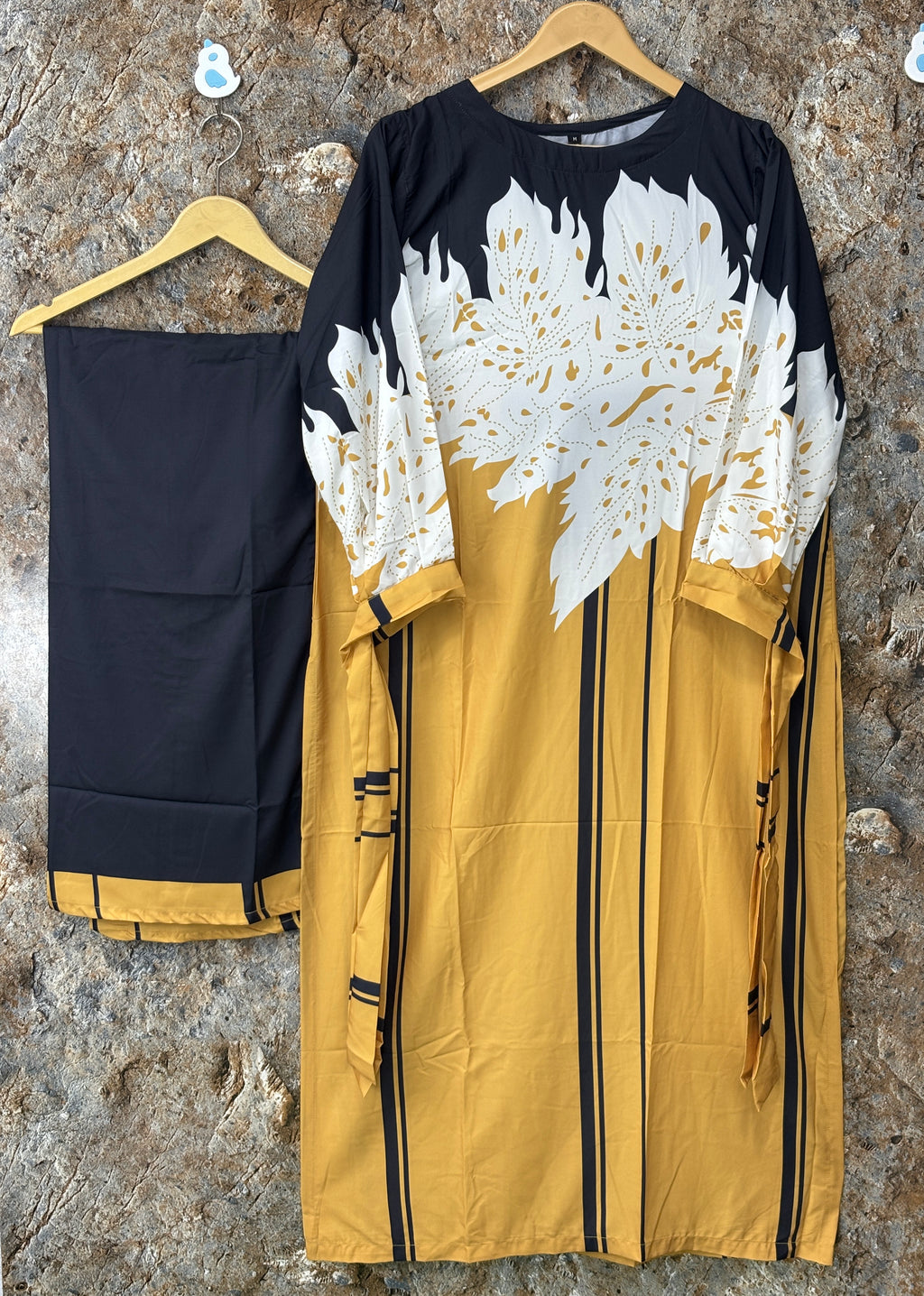 Women 2 pics suit silk fabric ✅