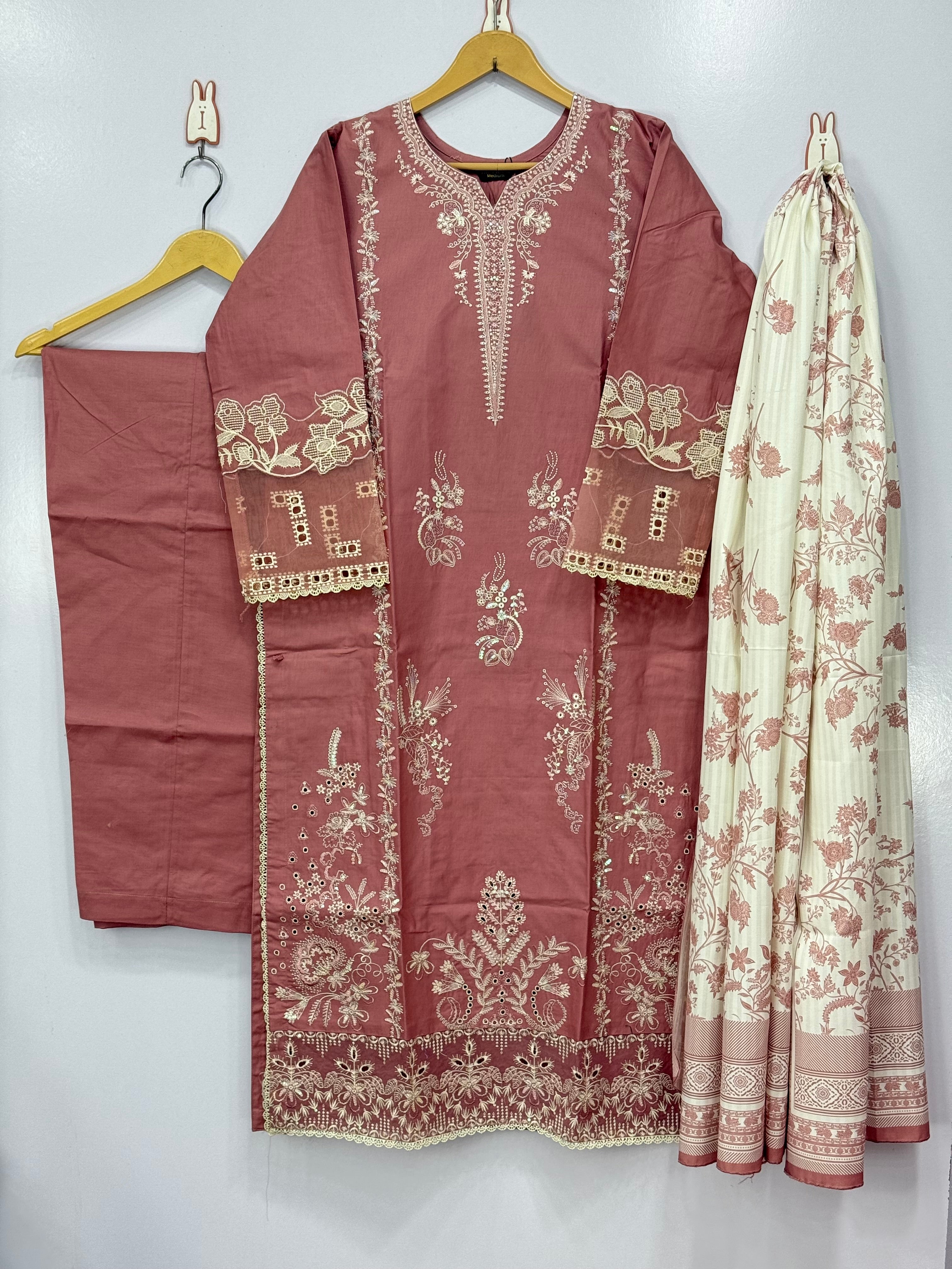 Women 3 peice suit ❄️