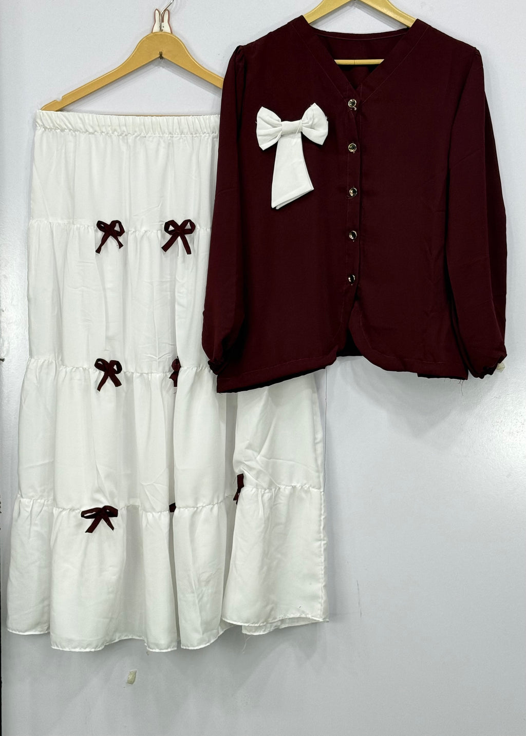 ￼Scourt and shirt 👚