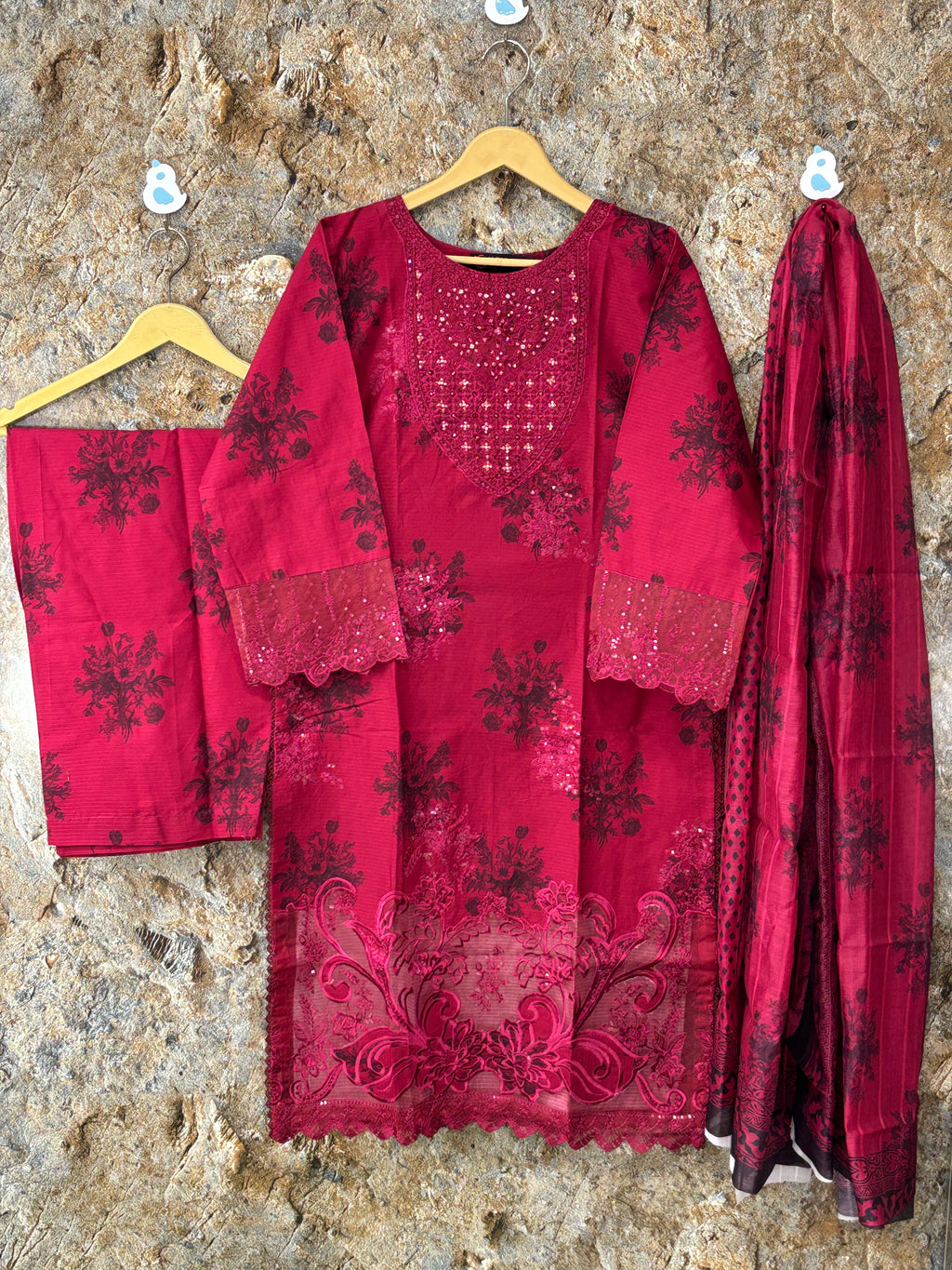 Women 3 peice suit winter fabric ✅