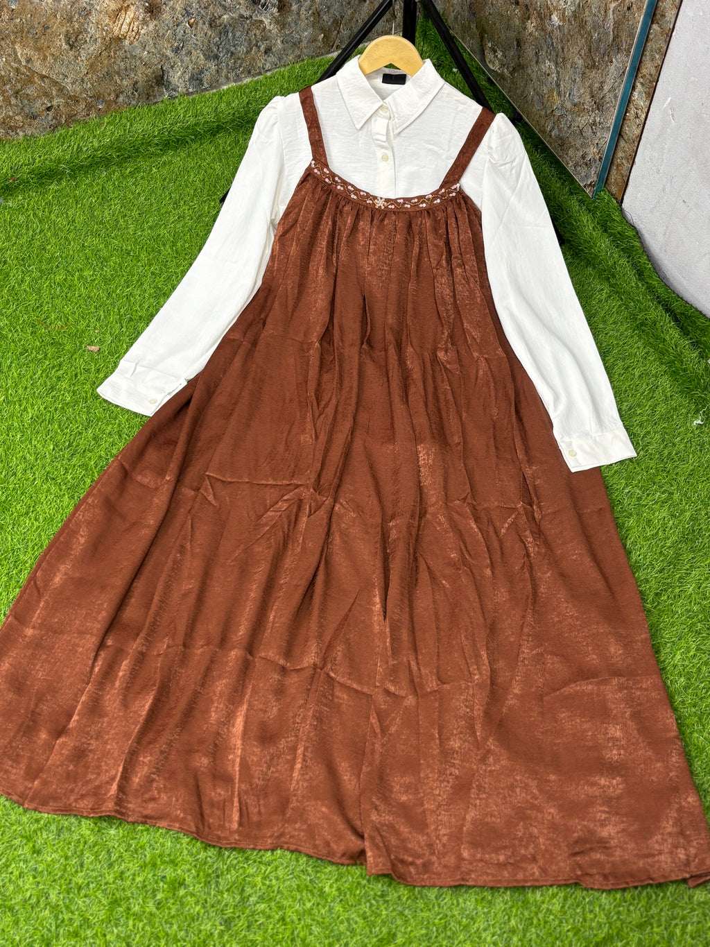 Women vellvet maxi imported quality✅